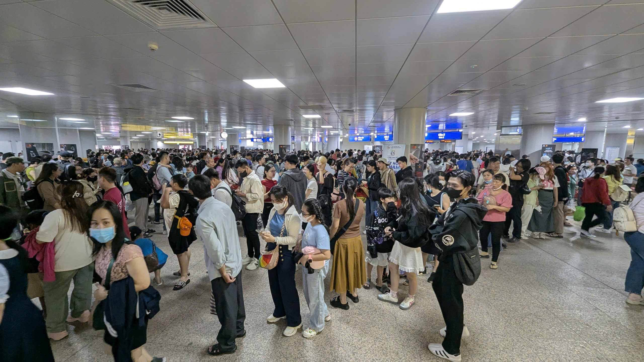 Metro số 1 phục vụ hơn 571.000 lượt kh&aacute;ch dịp Tết B&iacute;nh Ngọ 2026- Ảnh 2.