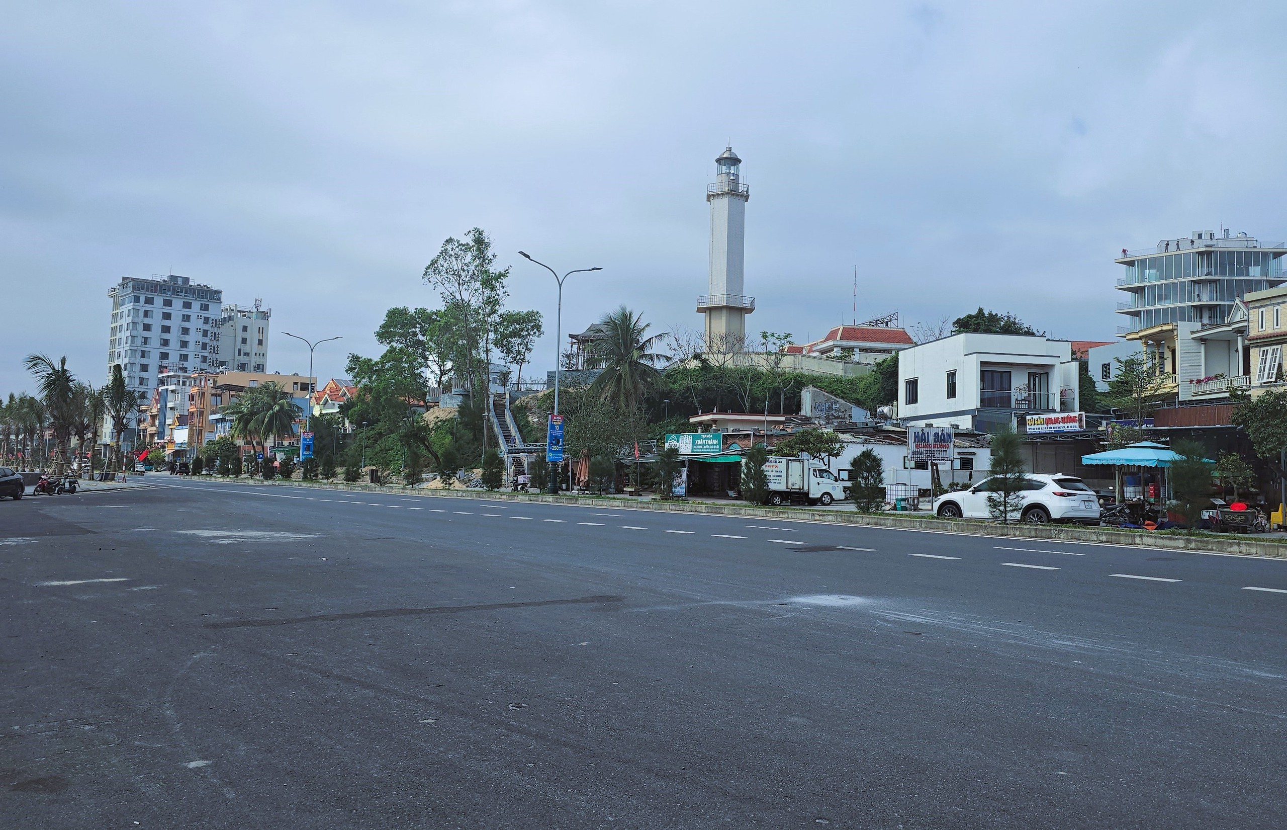 Ngắm những ngọn hải đăng h&igrave;nh hộp, h&igrave;nh &ldquo;ống kh&oacute;i&rdquo; độc đ&aacute;o ở Quảng Trị- Ảnh 13.