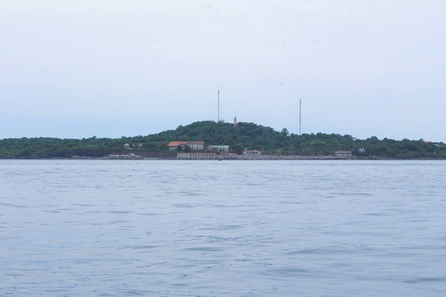 Ngắm những ngọn hải đăng h&igrave;nh hộp, h&igrave;nh &ldquo;ống kh&oacute;i&rdquo; độc đ&aacute;o ở Quảng Trị- Ảnh 7.