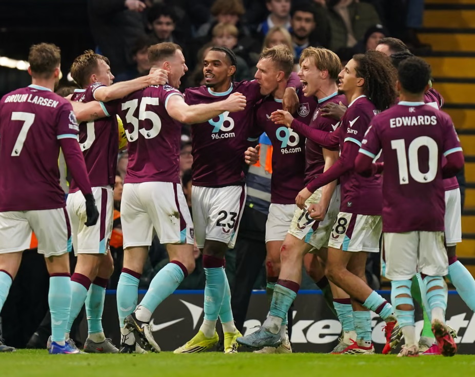 Bị Burnley cầm h&ograve;a, Chelsea lỡ cơ hội bứt ph&aacute; Top 4 Ngoại hạng Anh- Ảnh 2.