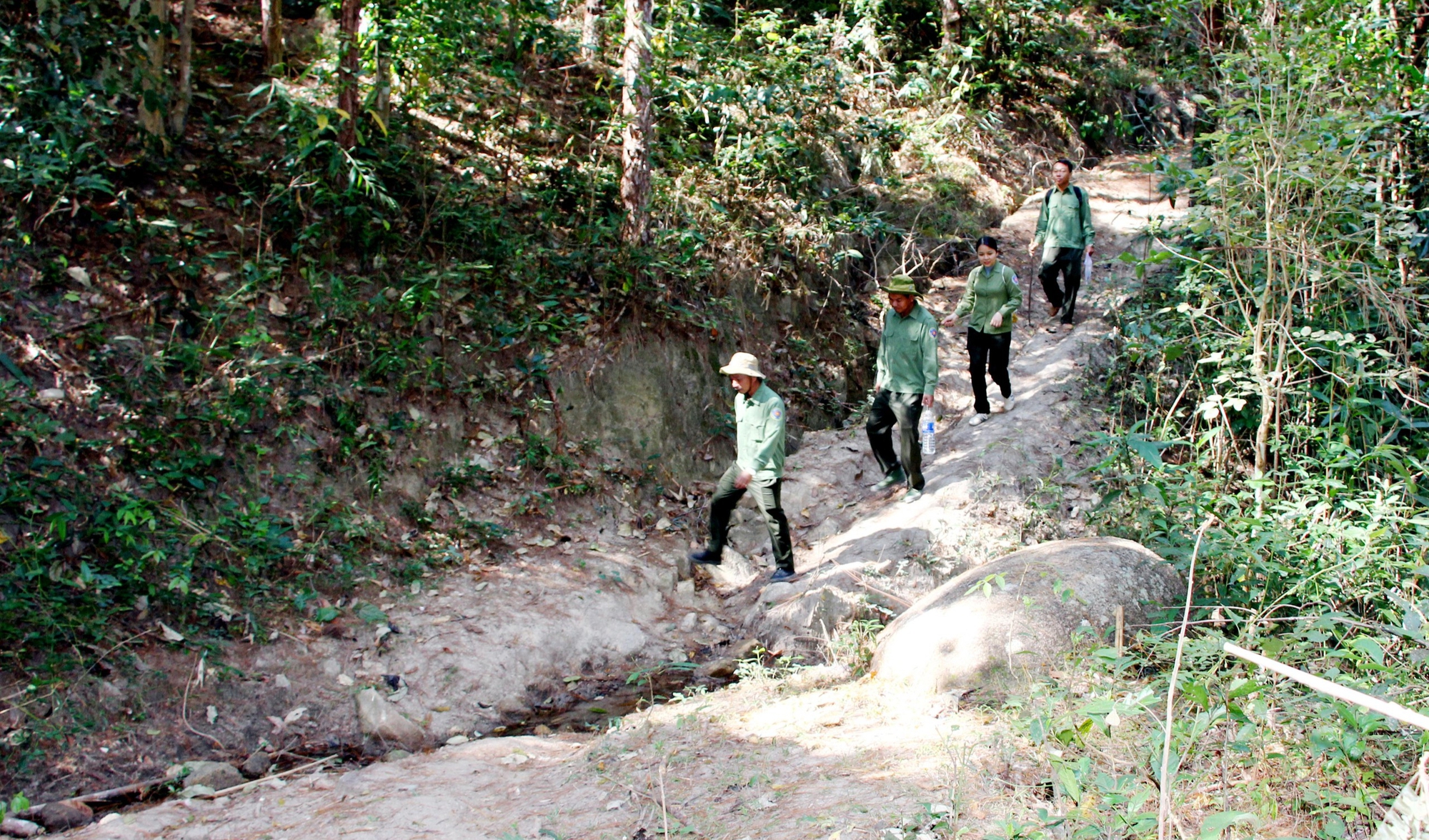 Bữa cơm Tết giản dị của người giữ rừng T&acirc;y Nguy&ecirc;n- Ảnh 6.