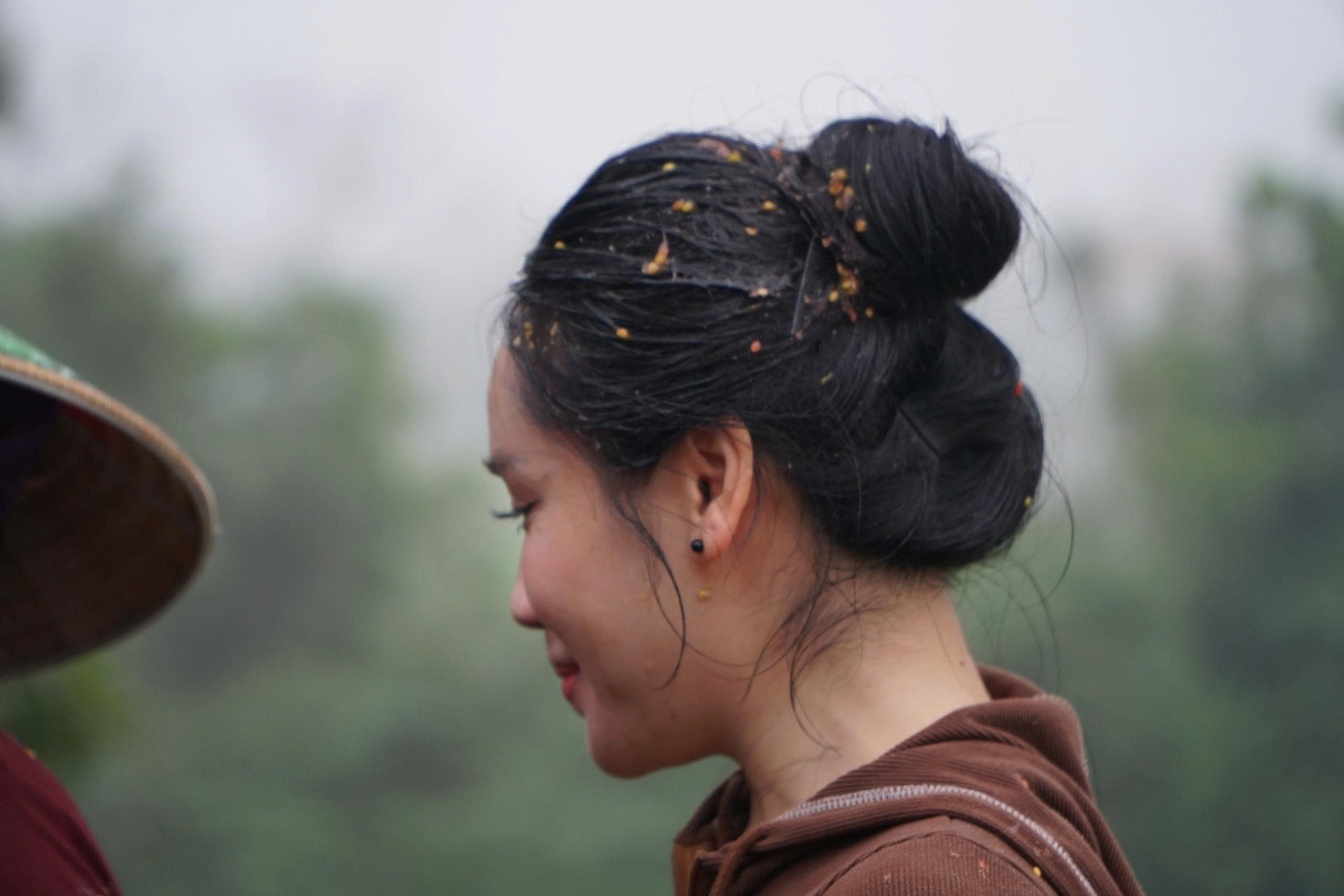 Độc đ&aacute;o phi&ecirc;n chợ n&eacute;m c&agrave; chua lấy may ở Thanh Ho&aacute;- Ảnh 7.