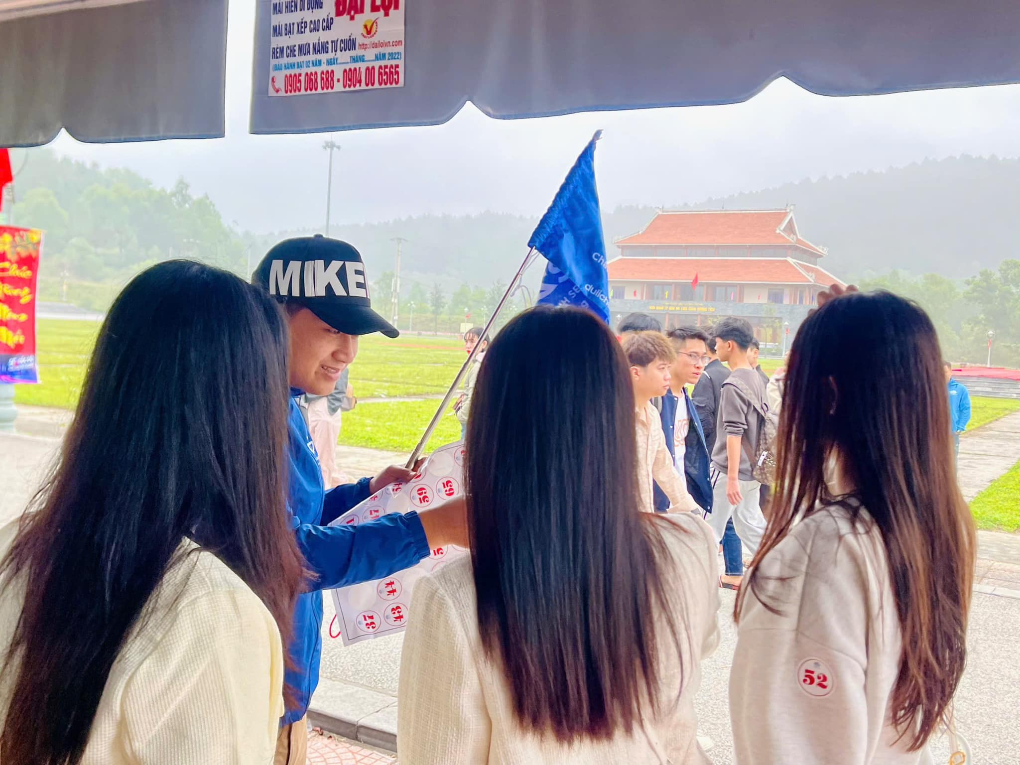 Hàng chục nghìn du khách trẩy hội tâm linh, trải nghiệm số giữa mùa lễ hội Tết tại Hà Tĩnh- Ảnh 4. Hàng chục nghìn du khách trẩy hội tâm linh, trải nghiệm số giữa mùa lễ hội Tết tại Hà Tĩnh- Ảnh 4.