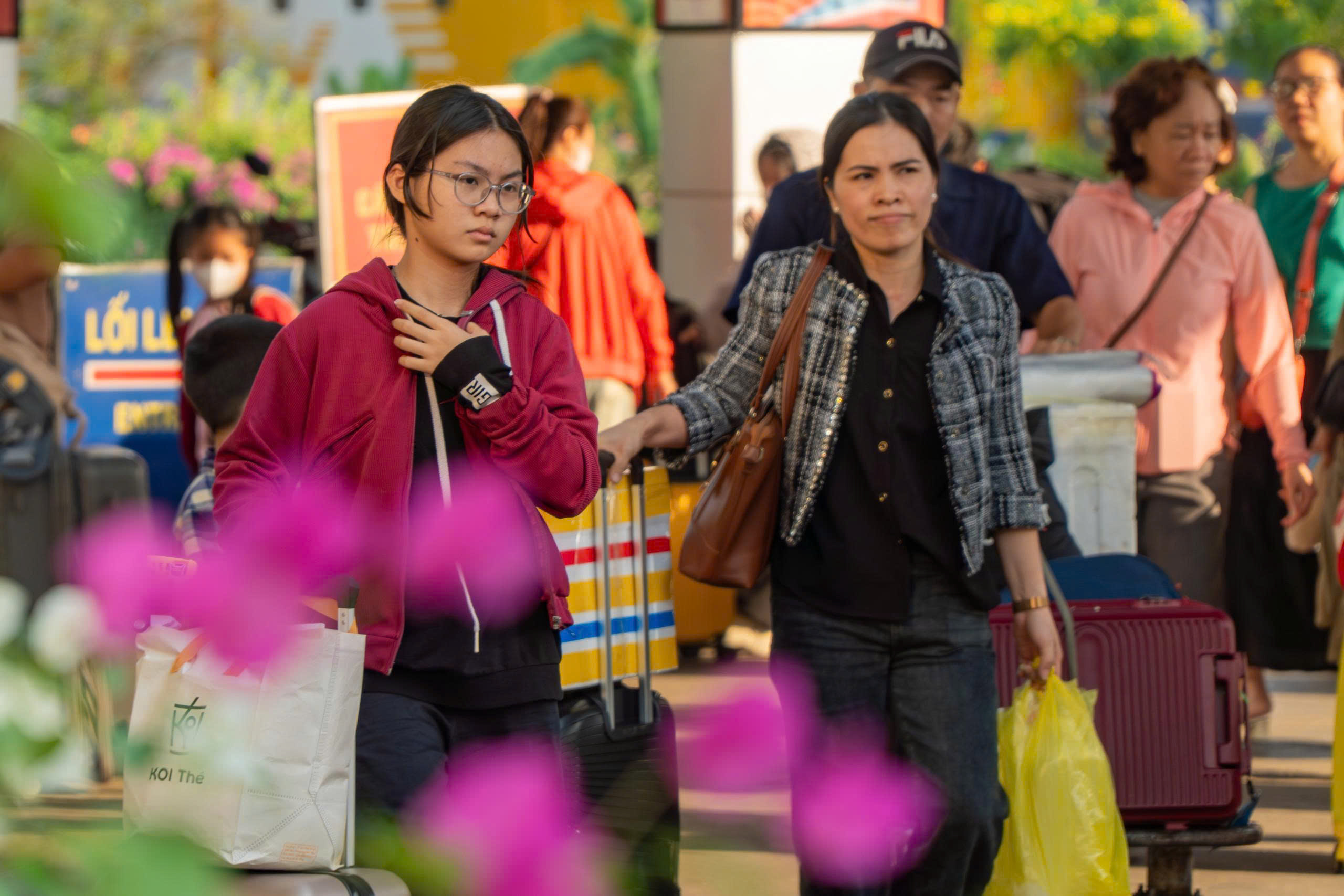 Ng&agrave;y cuối nghỉ Tết, giao th&ocirc;ng TP.HCM căng thẳng, nhiều nơi kẹt xe k&eacute;o d&agrave;i- Ảnh 13.