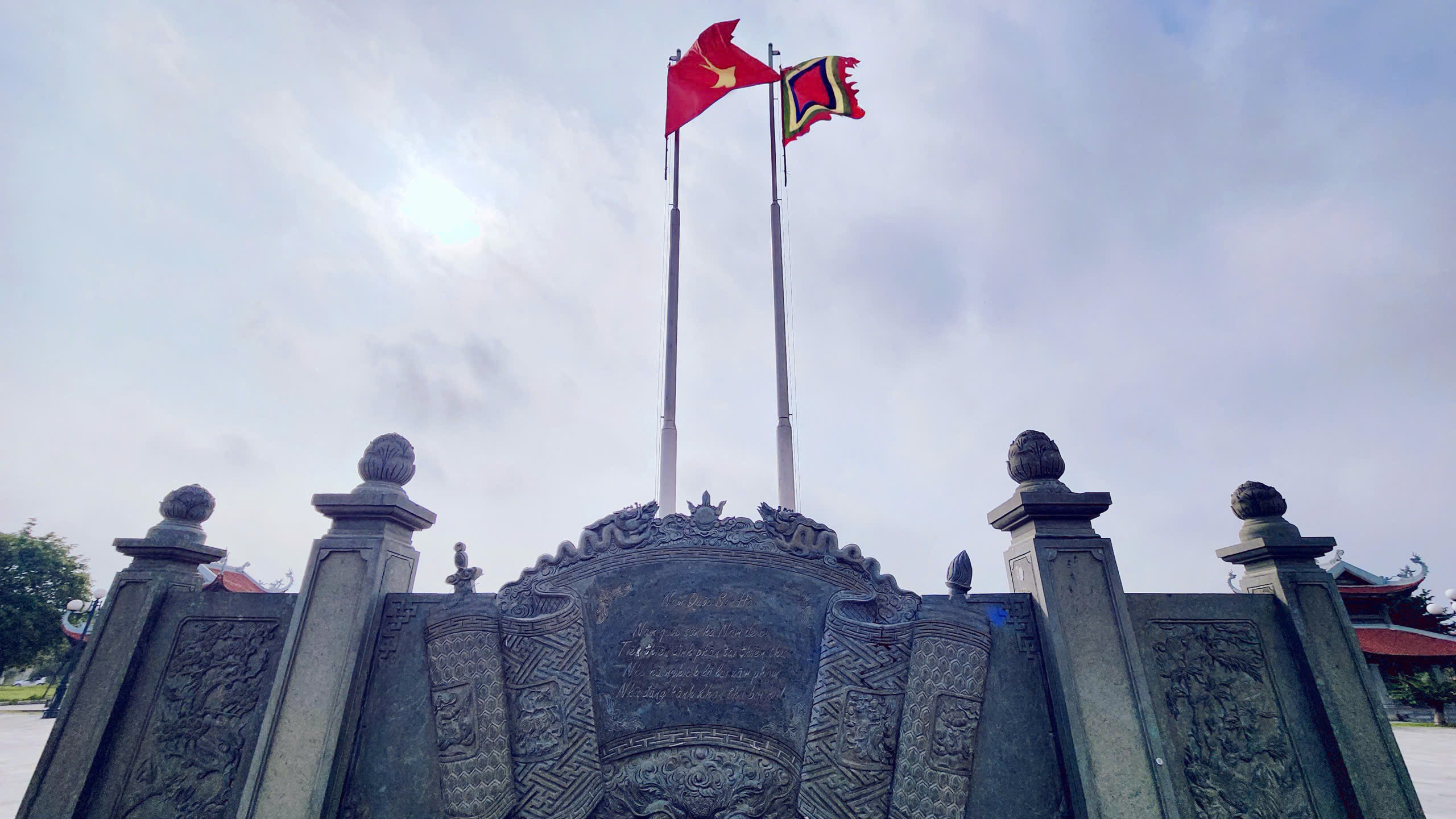 Đầu xu&acirc;n thăm đền thờ L&yacute; Thường Kiệt b&ecirc;n d&ograve;ng s&ocirc;ng Cầu lịch sử- Ảnh 35.