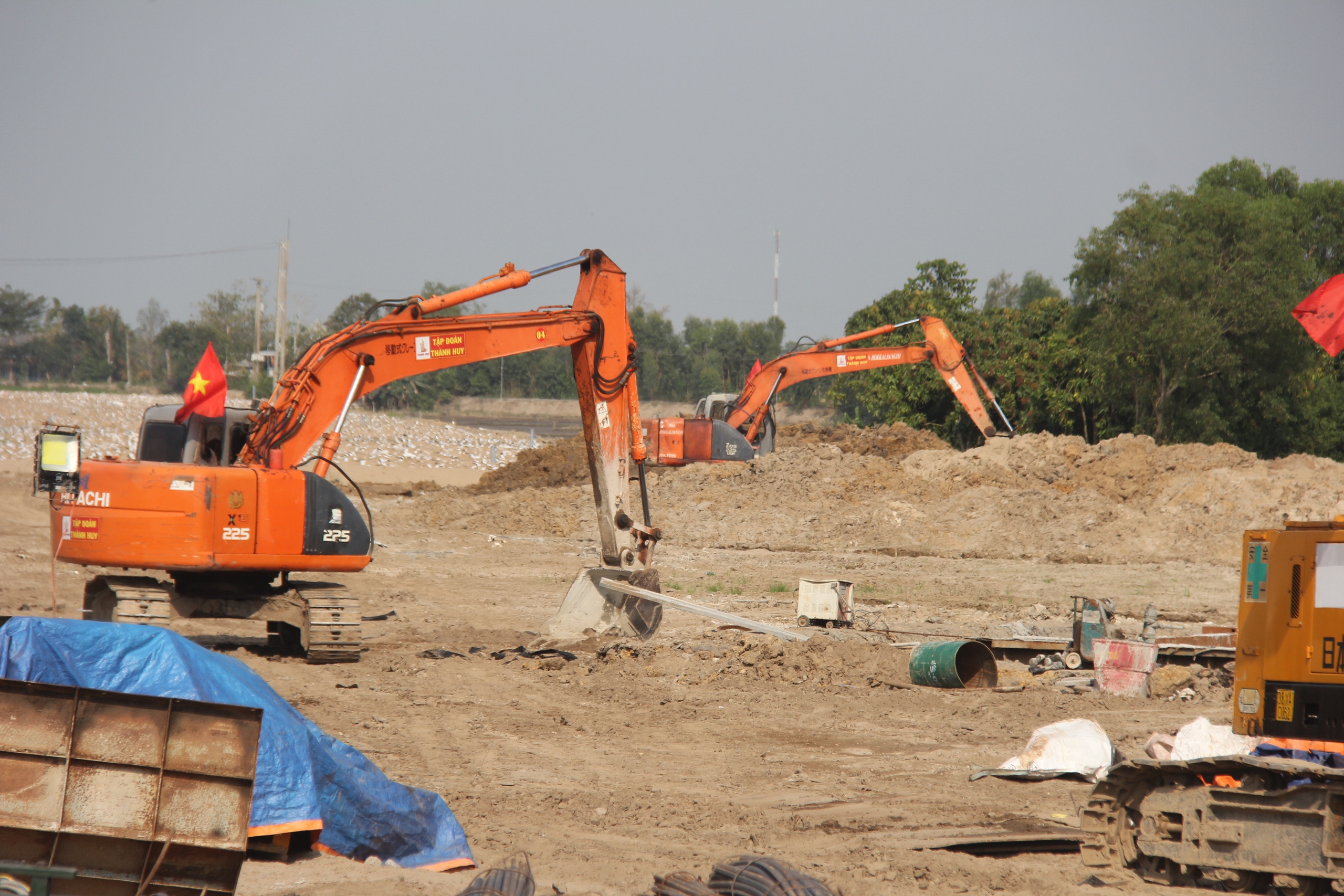 Cao tốc Mỹ An - Cao Lãnh: Tăng tốc sau Tết, khơi thông nguồn vật liệu để đẩy nhanh tiến độ- Ảnh 4. Cao tốc Mỹ An - Cao Lãnh: Tăng tốc sau Tết, khơi thông nguồn vật liệu để đẩy nhanh tiến độ- Ảnh 4.
