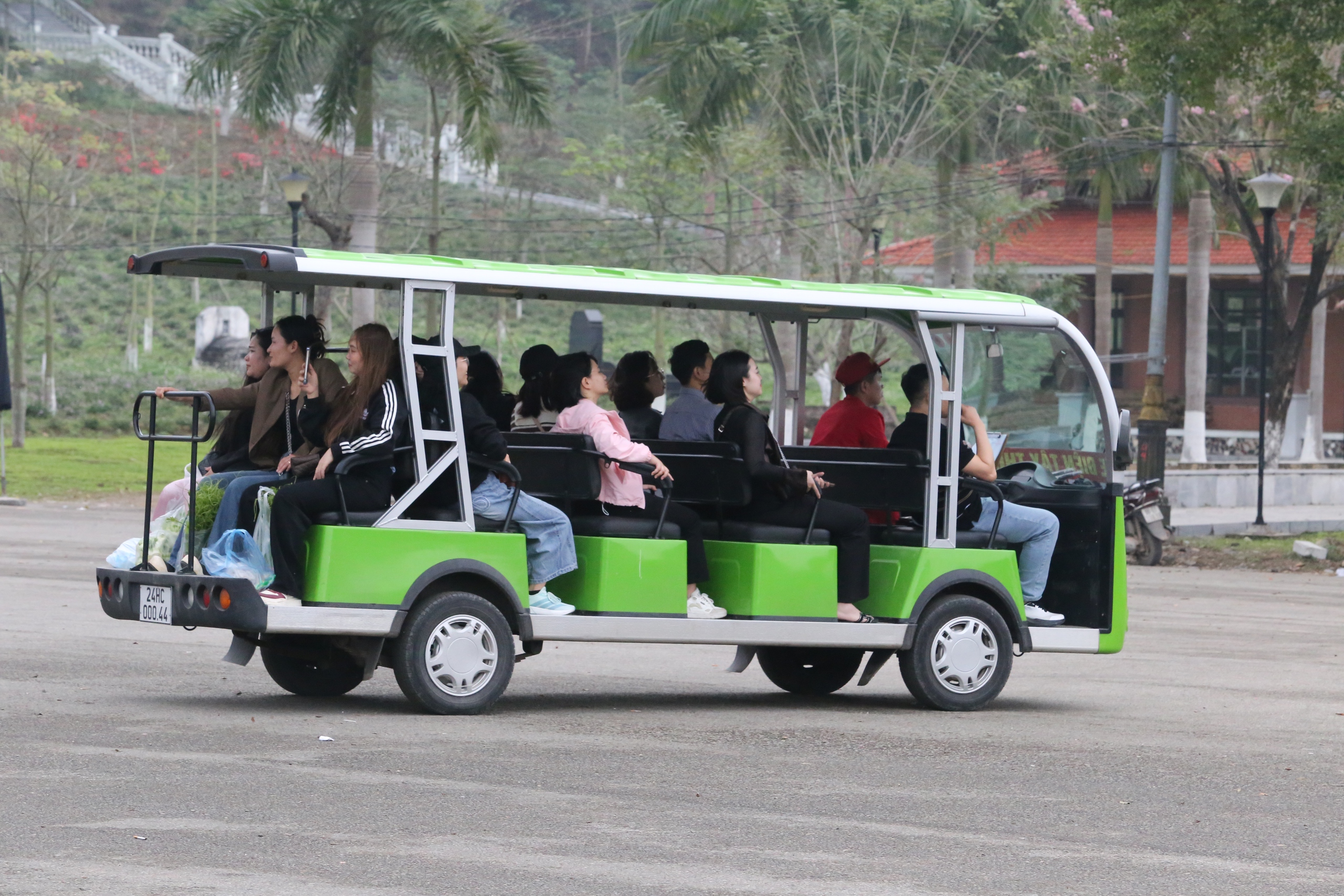 Sớm ho&agrave;n thiện hồ sơ kinh doanh xe điện tại khu di t&iacute;ch quốc gia T&acirc;y Thi&ecirc;n- Ảnh 5.