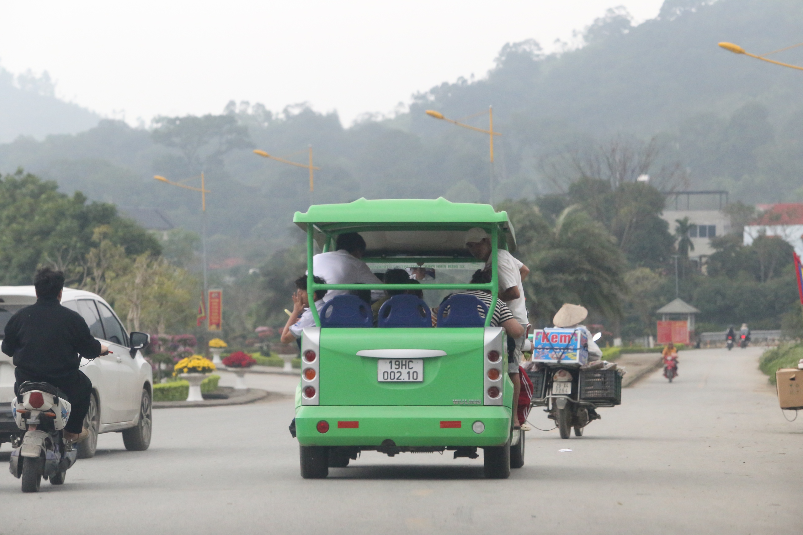 Sớm ho&agrave;n thiện hồ sơ kinh doanh xe điện tại khu di t&iacute;ch quốc gia T&acirc;y Thi&ecirc;n- Ảnh 7.