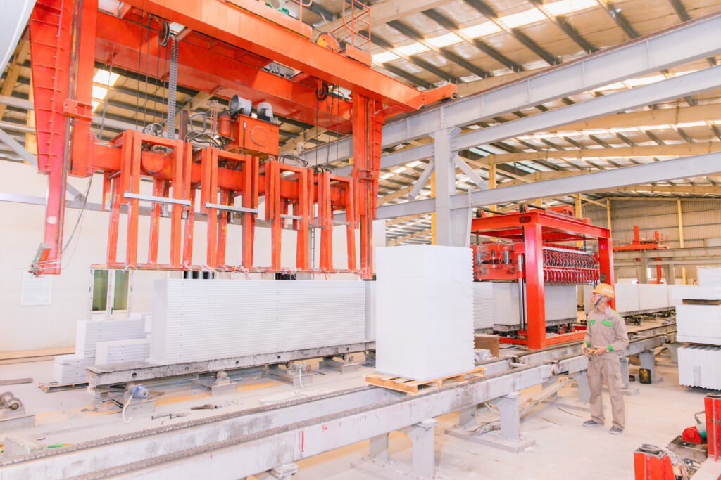 Doanh nghiệp vật liệu tư nhân kỳ vọng môi trường kinh doanh minh bạch, thông thoáng- Ảnh 5. Doanh nghiệp vật liệu tư nhân kỳ vọng môi trường kinh doanh minh bạch, thông thoáng- Ảnh 5.