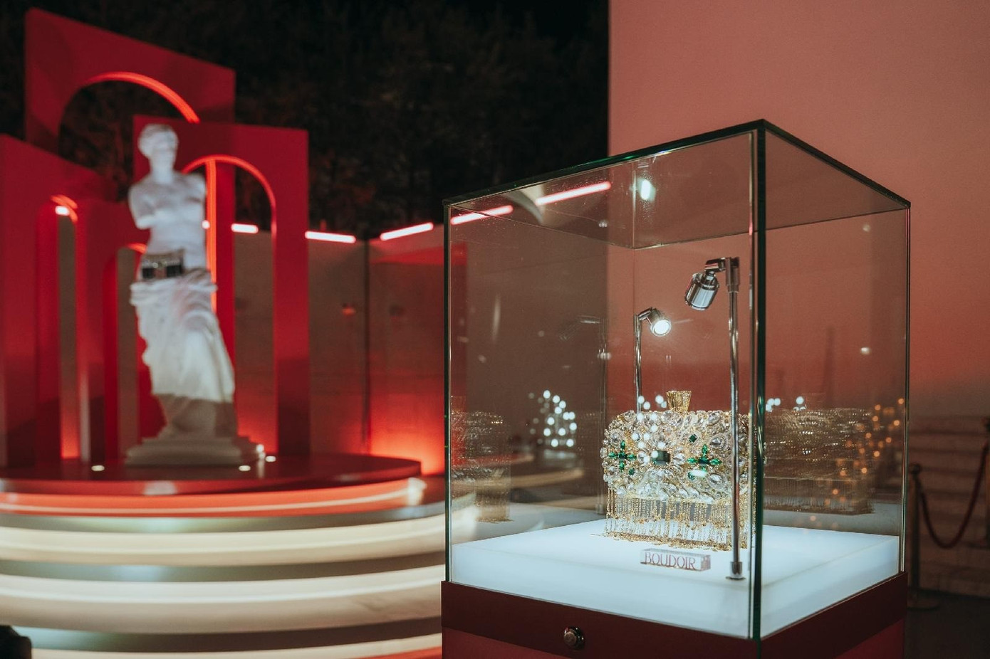 "The art of Sarah" g&acirc;y sốt to&agrave;n cầu, Shin Hae Sun thăng hạng nhờ vai diễn t&aacute;o bạo- Ảnh 8.