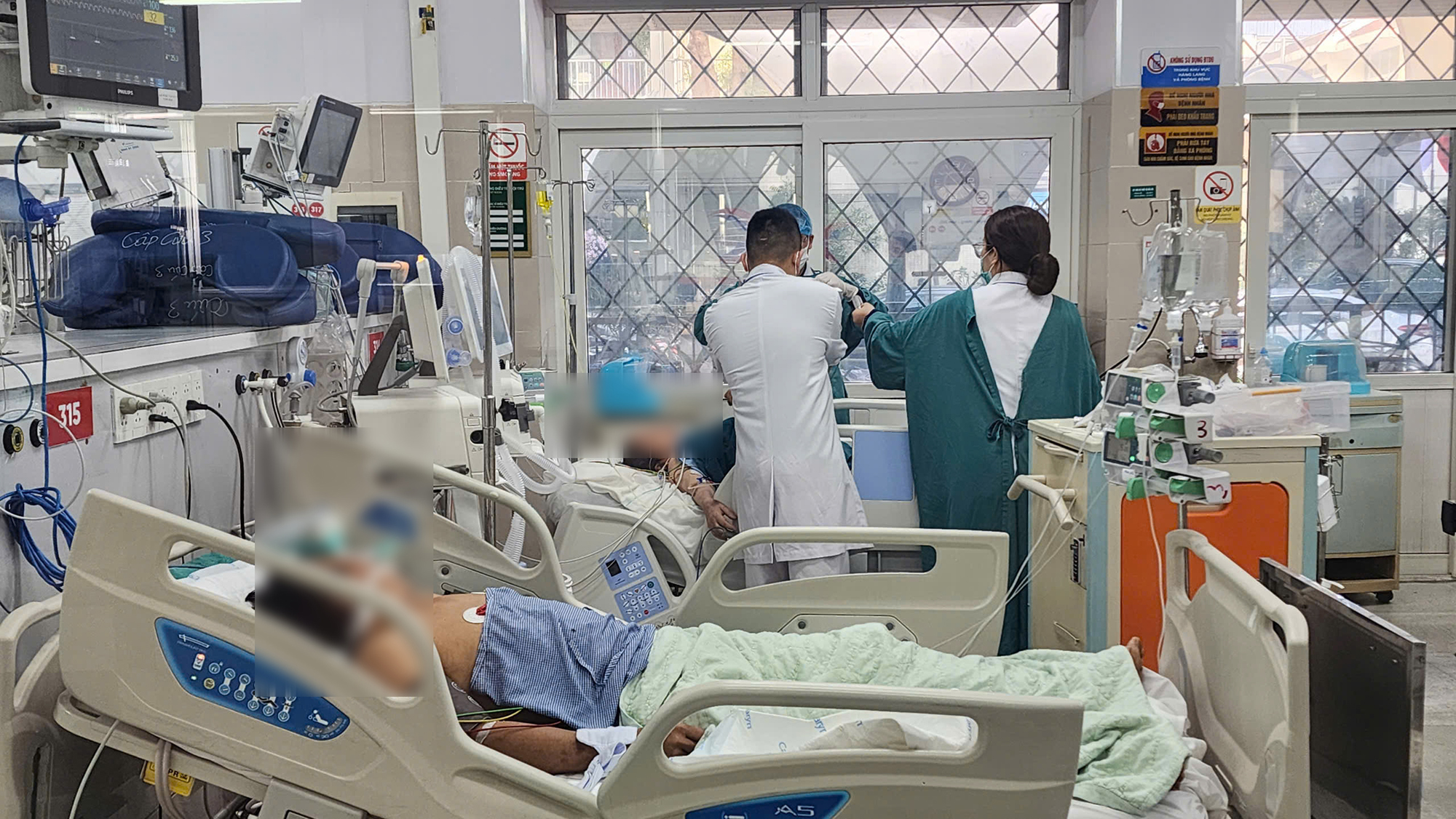 Su&yacute;t bỏ mạng v&igrave; qu&aacute; ch&eacute;n ng&agrave;y Tết- Ảnh 1.