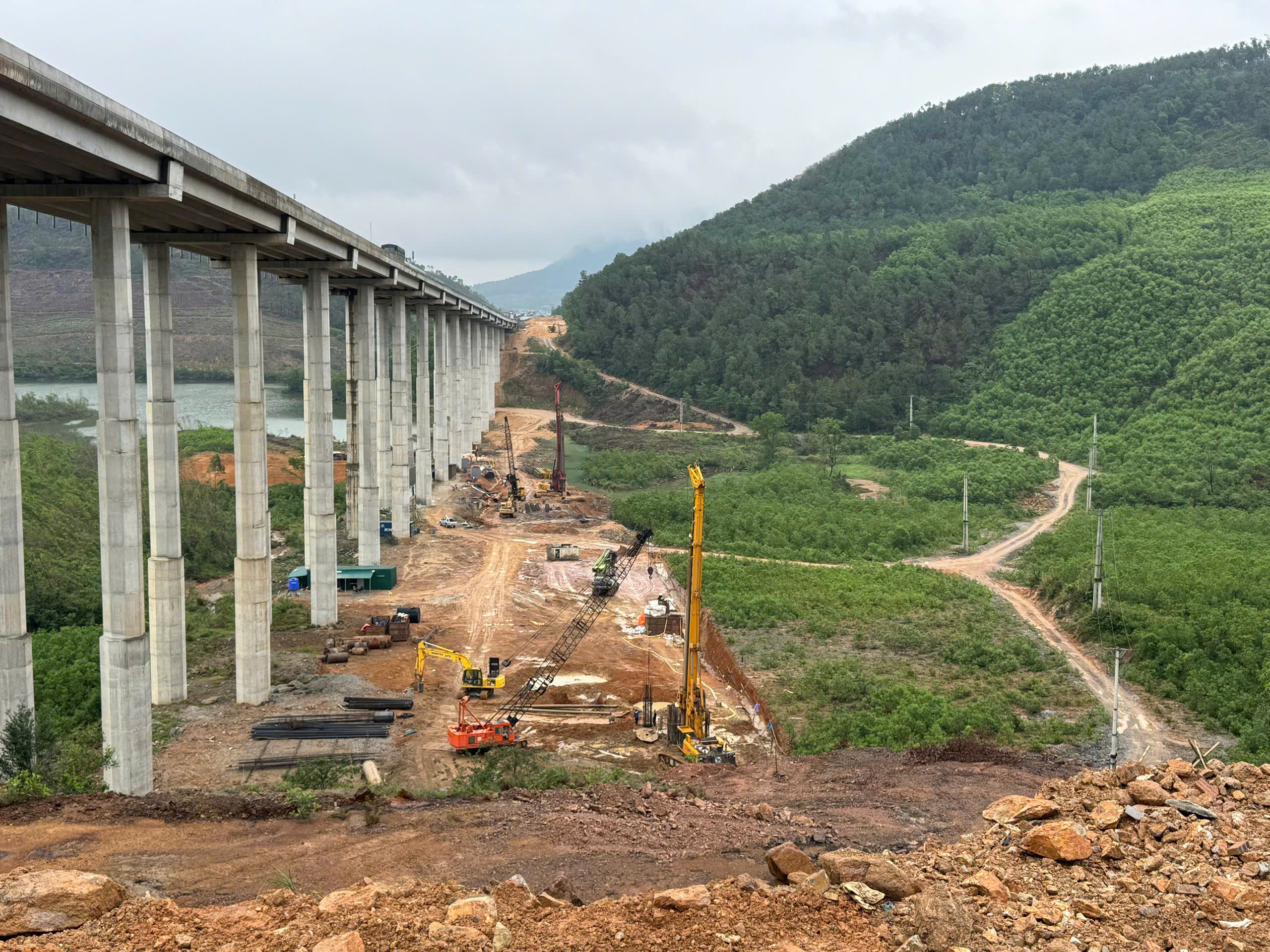 Nghệ An tăng tốc thi c&ocirc;ng loạt dự &aacute;n giao th&ocirc;ng trọng điểm ngay sau Tết- Ảnh 2.