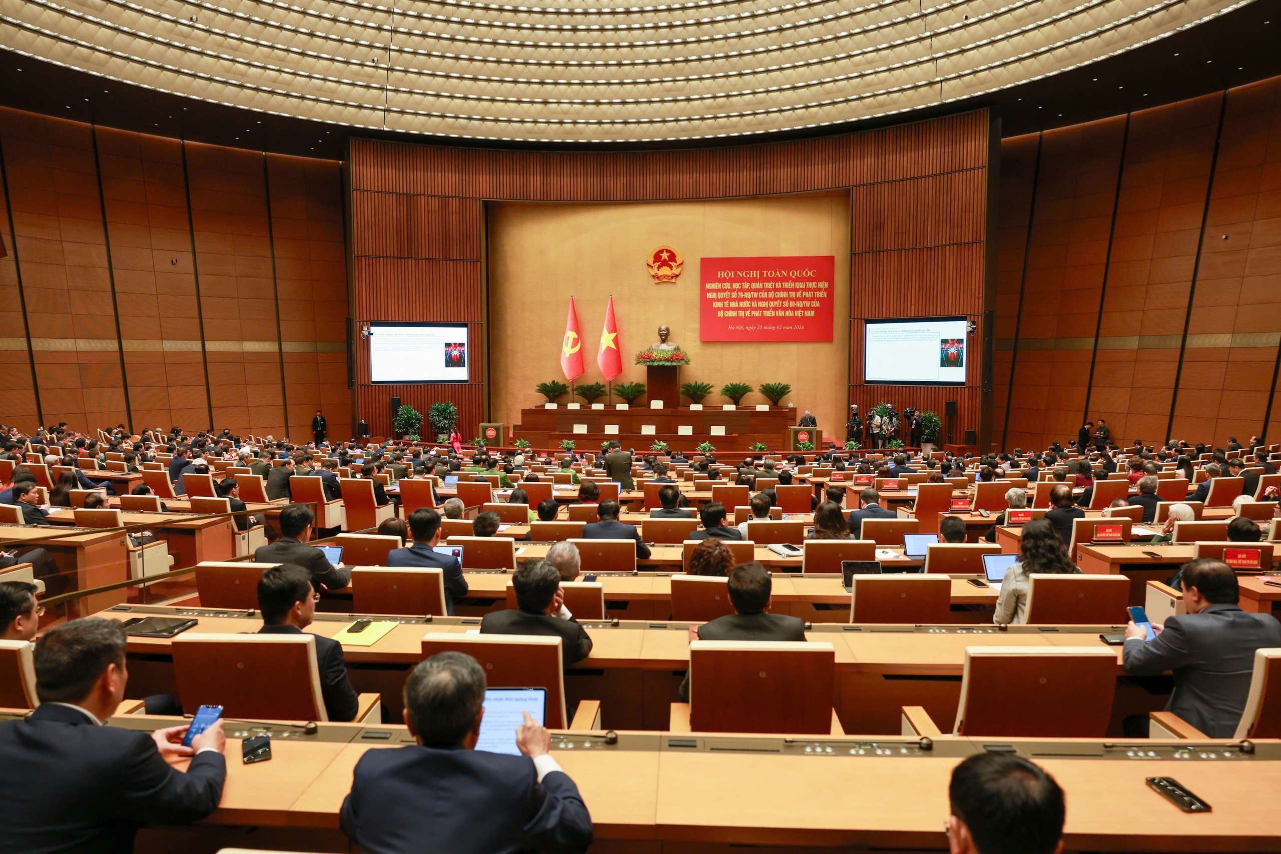 Khẩn trương hành động, phân công rõ trách nhiệm triển khai Nghị quyết 79, 80- Ảnh 3. Khẩn trương hành động, phân công rõ trách nhiệm triển khai Nghị quyết 79, 80- Ảnh 3.