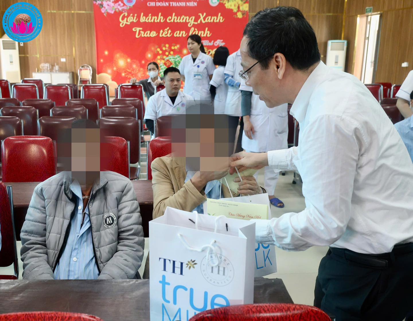 Chuyện ít biết về những "chiến sĩ áo trắng" thầm lặng nơi bệnh viện tâm thần- Ảnh 6. Chuyện ít biết về những "chiến sĩ áo trắng" thầm lặng nơi bệnh viện tâm thần- Ảnh 6.