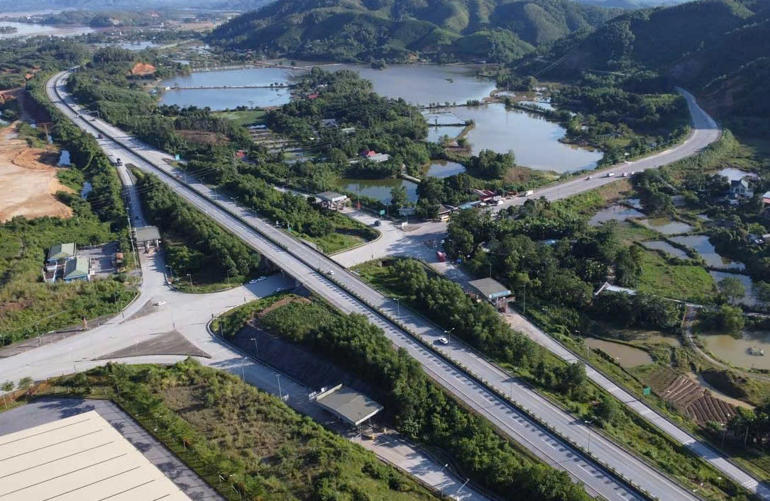 Hà Nội tổ chức lại giao thông khu vực nút giao Quốc lộ 2 - Nội Bài - Lào Cai từ 28/2- Ảnh 1. Hà Nội tổ chức lại giao thông khu vực nút giao Quốc lộ 2 - Nội Bài - Lào Cai từ 28/2- Ảnh 1.