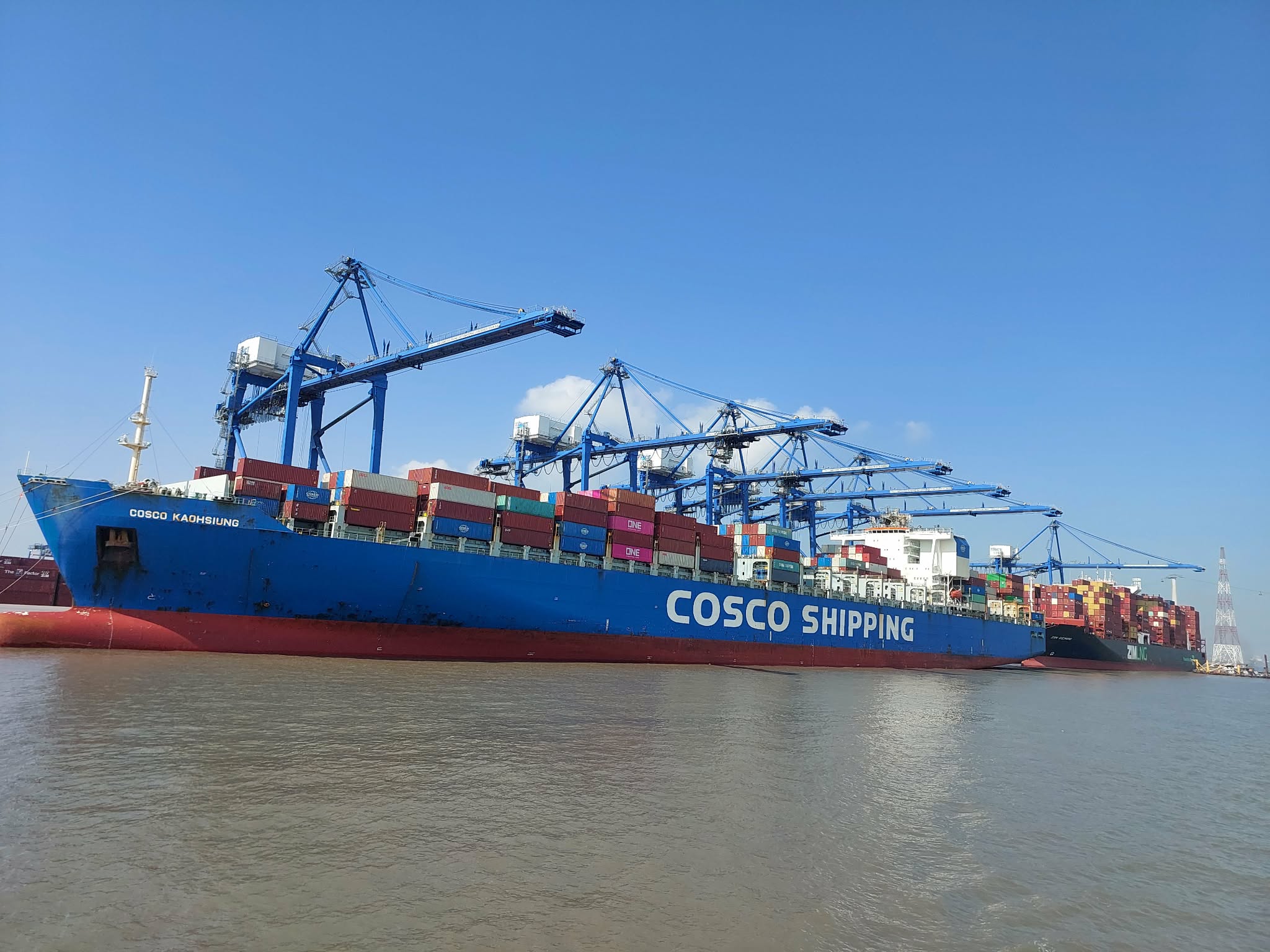 Sớm đồng bộ hạ tầng, thúc đẩy cảng biển Hải Phòng phát triển- Ảnh 1. Sớm đồng bộ hạ tầng, thúc đẩy cảng biển Hải Phòng phát triển- Ảnh 1.