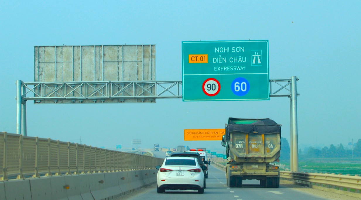 Bộ Xây dựng yêu cầu sớm hoàn thành hệ thống thu phí cao tốc Bắc - Nam- Ảnh 1. Bộ Xây dựng yêu cầu sớm hoàn thành hệ thống thu phí cao tốc Bắc - Nam- Ảnh 1.