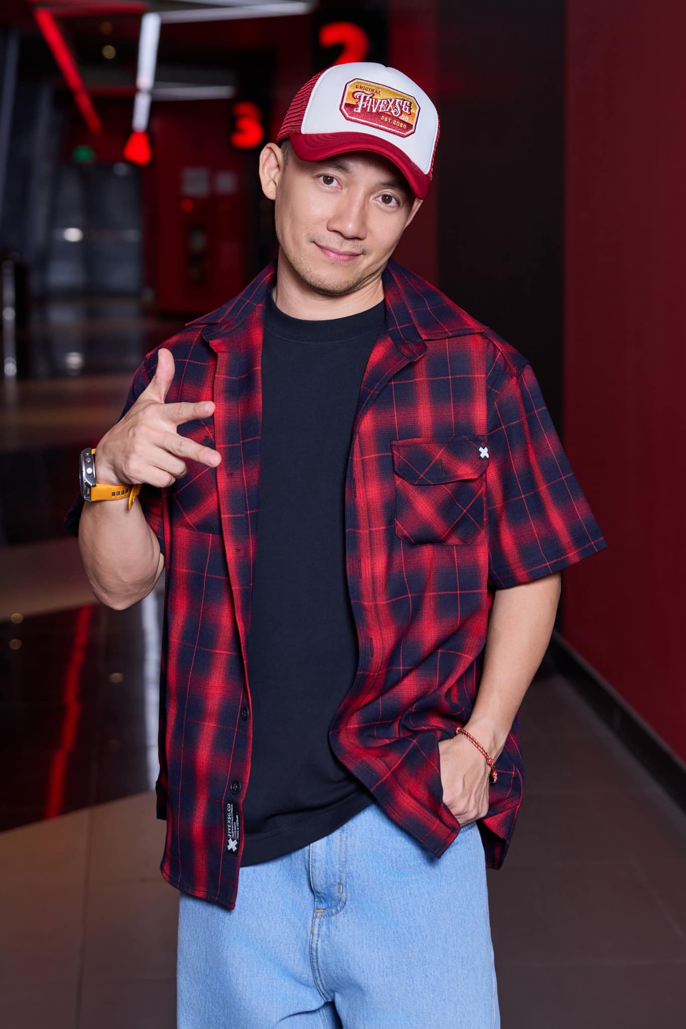Rapper Đinh Tiến Đạt: T&ocirc;i may mắn v&igrave; c&oacute; vợ lu&ocirc;n ủng hộ d&ugrave; biết l&agrave;m nhạc kh&ocirc;ng dễ c&oacute; l&atilde;i- Ảnh 1.