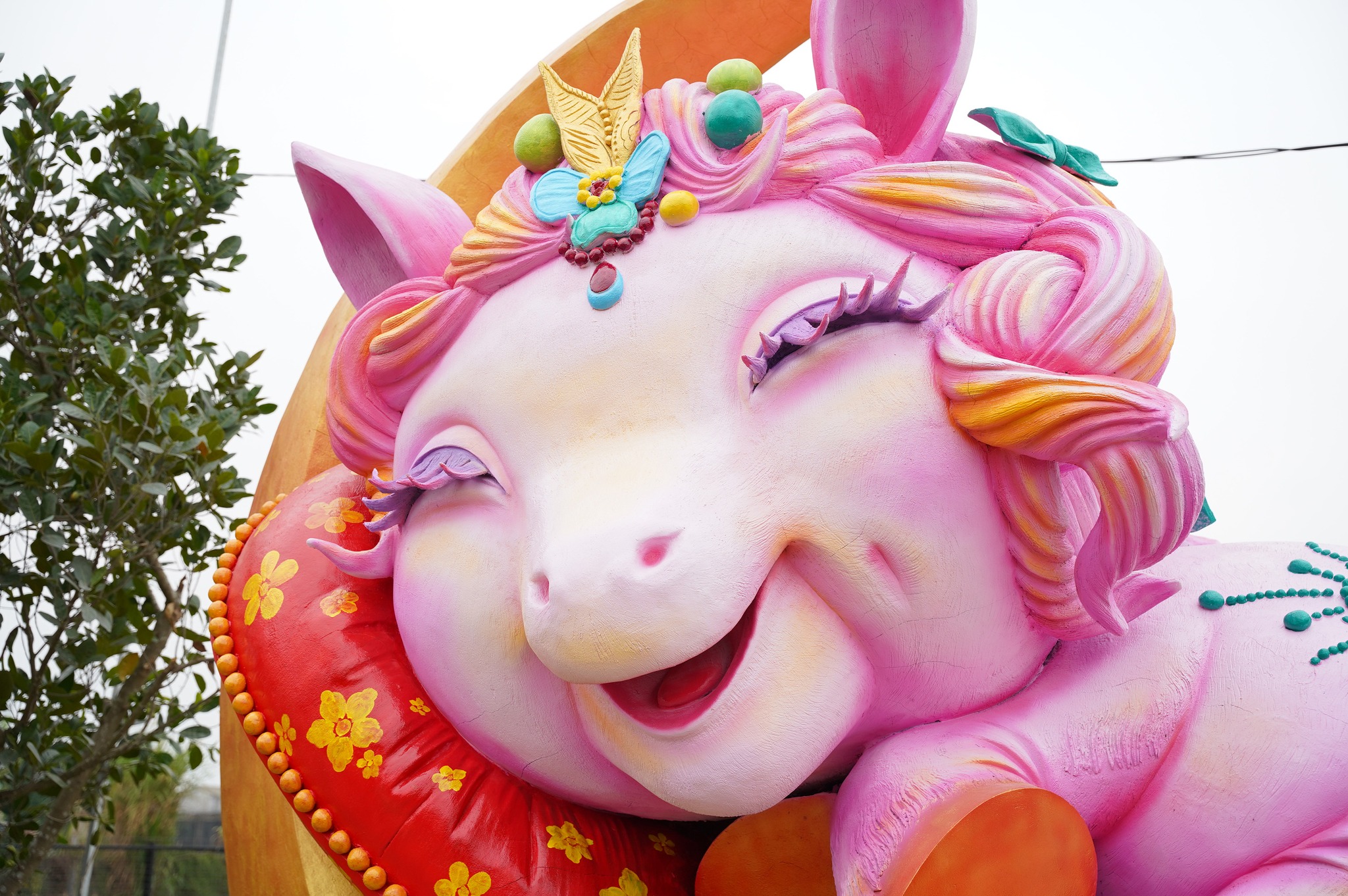 9X Bắc Ninh đấu gi&aacute; linh vật ngựa khổng lồ hơn 200 triệu đồng gi&uacute;p người ngh&egrave;o đ&oacute;n Tết- Ảnh 4.