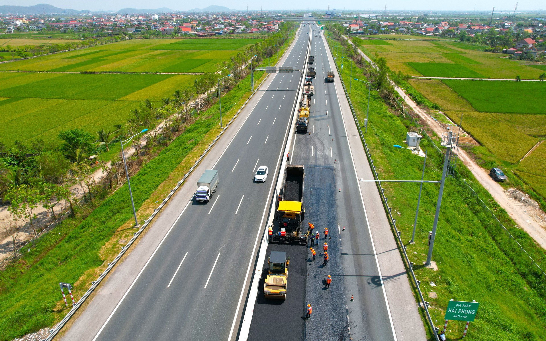 Cục Đường bộ ra c&ocirc;ng điện tăng cường quản l&yacute;, vận h&agrave;nh quốc lộ, cao tốc dịp Tết 2026