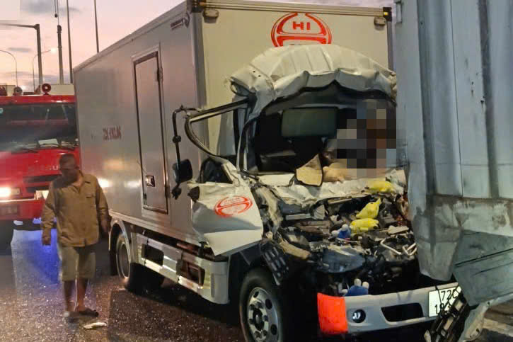 Tai nạn liên hoàn trên cao tốc TP.HCM - Long Thành - Dầu Giây, một người tử vong- Ảnh 1. Tai nạn liên hoàn trên cao tốc TP.HCM - Long Thành - Dầu Giây, một người tử vong- Ảnh 1.