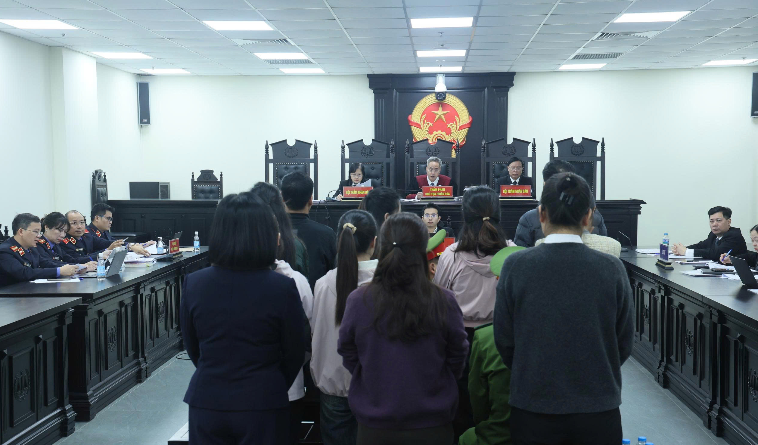 "B&agrave; tr&ugrave;m" vụ bu&ocirc;n lậu hơn 546kg v&agrave;ng khai thủ đoạn giấu h&agrave;ng, tuồn v&agrave;o Việt Nam- Ảnh 3.