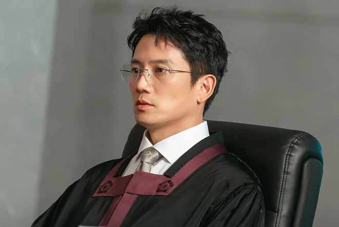 V&igrave; sao &ldquo;Thẩm ph&aacute;n tr&ugrave;ng sinh&rdquo; của Ji Sung lập kỷ lục rating khung giờ v&agrave;ng?- Ảnh 6.