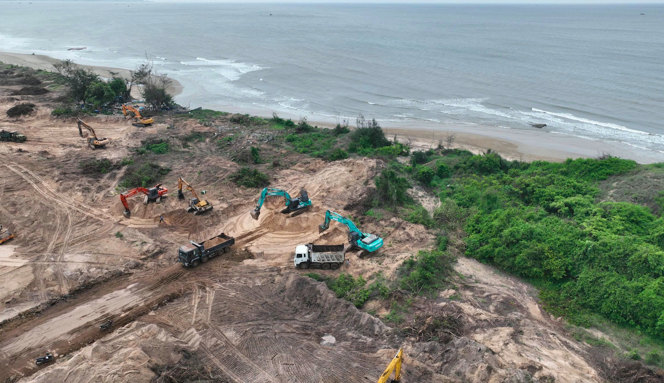 TP.HCM: Chủ đầu tư khắc phục tình trạng xói mòn kè tại dự án 12.000 tỷ đồng thế nào?- Ảnh 6. TP.HCM: Chủ đầu tư khắc phục tình trạng xói mòn kè tại dự án 12.000 tỷ đồng thế nào?- Ảnh 6.