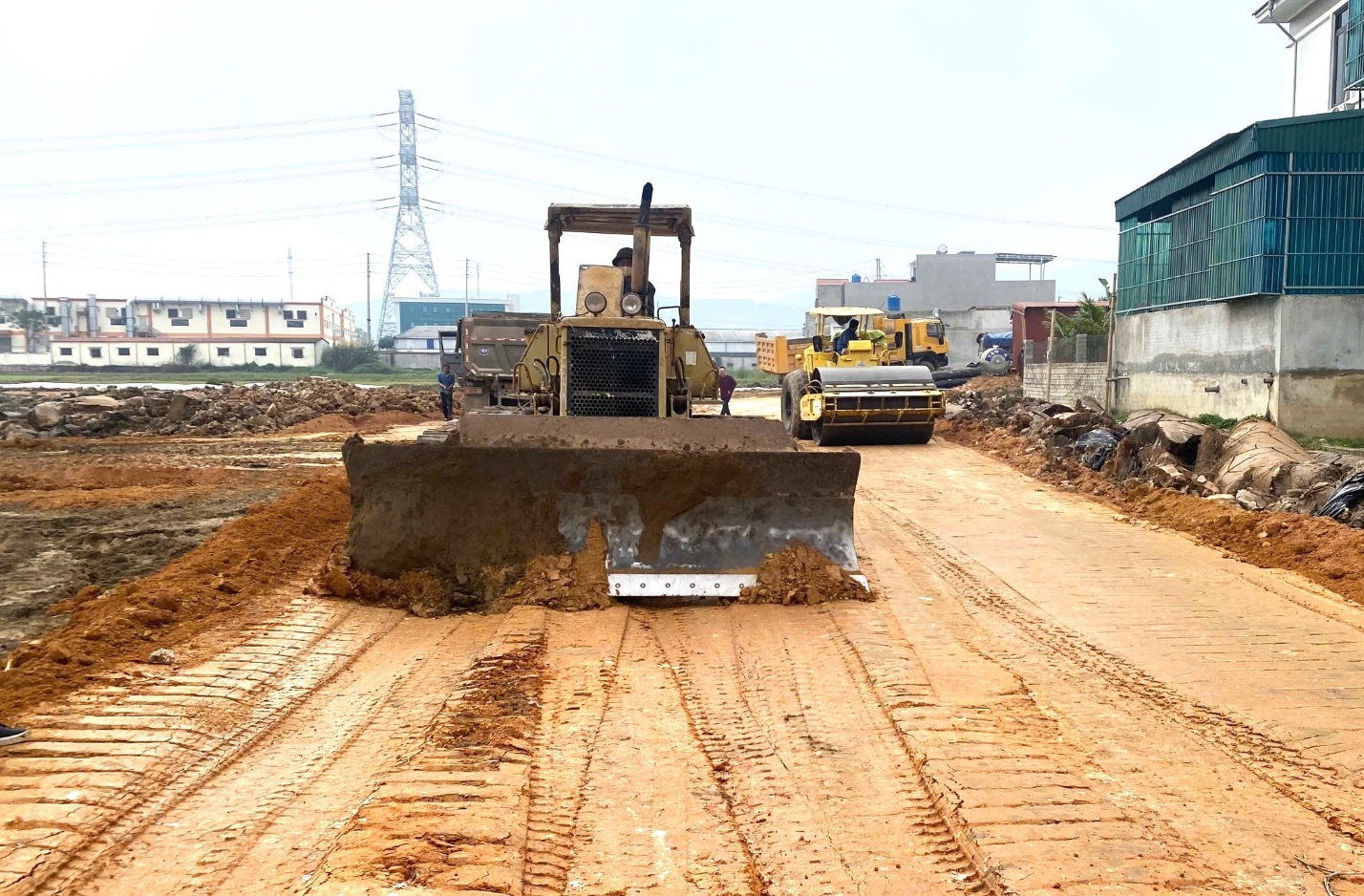 Thanh Ho&aacute;: Đẩy nhanh tiến độ c&aacute;c khu TĐC dự &aacute;n đường sắt tốc độ cao Bắc - Nam- Ảnh 2.