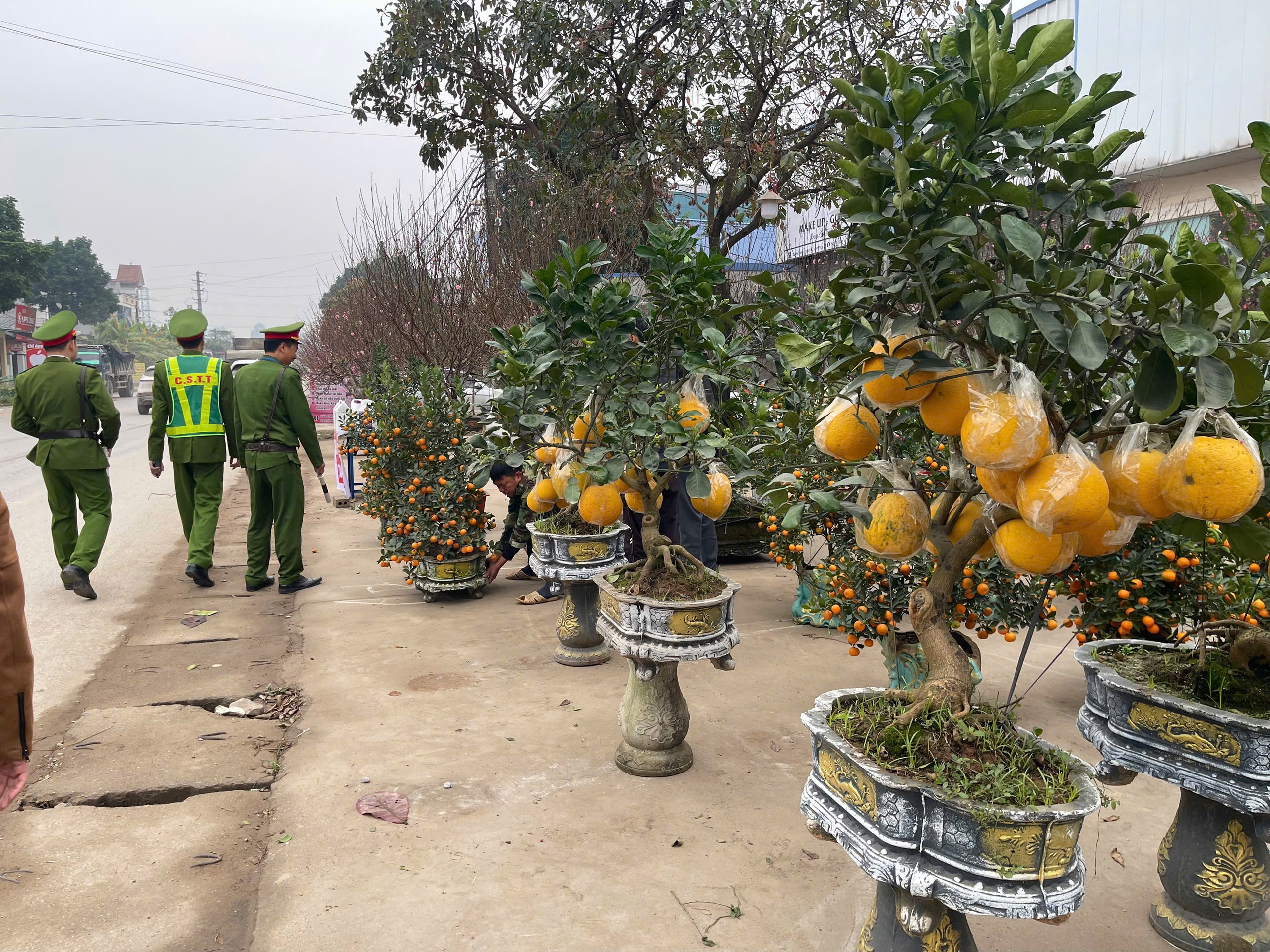 Ph&uacute; Thọ: Quyết liệt giải tỏa h&agrave;nh lang an to&agrave;n giao th&ocirc;ng- Ảnh 2.