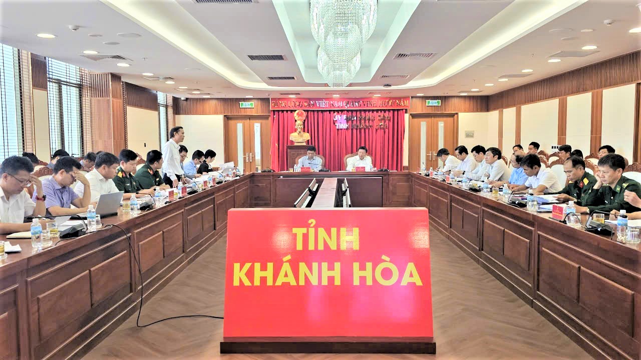 Thứ trưởng Nguyễn Xu&acirc;n Sang: Kh&aacute;nh H&ograve;a cần x&acirc;y bến cảng kh&aacute;ch chuy&ecirc;n d&ugrave;ng đ&oacute;n t&agrave;u quốc tế- Ảnh 2.