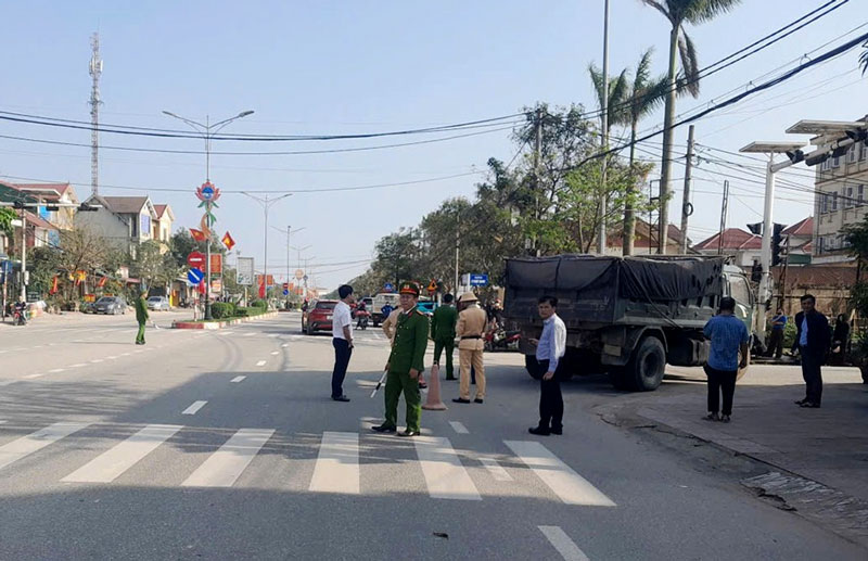 Hiện trường vụ tai nạn khiến 1 người tử vong - Ảnh: V.Đ. Hiện trường vụ tai nạn khiến 1 người tử vong - Ảnh: V.Đ.