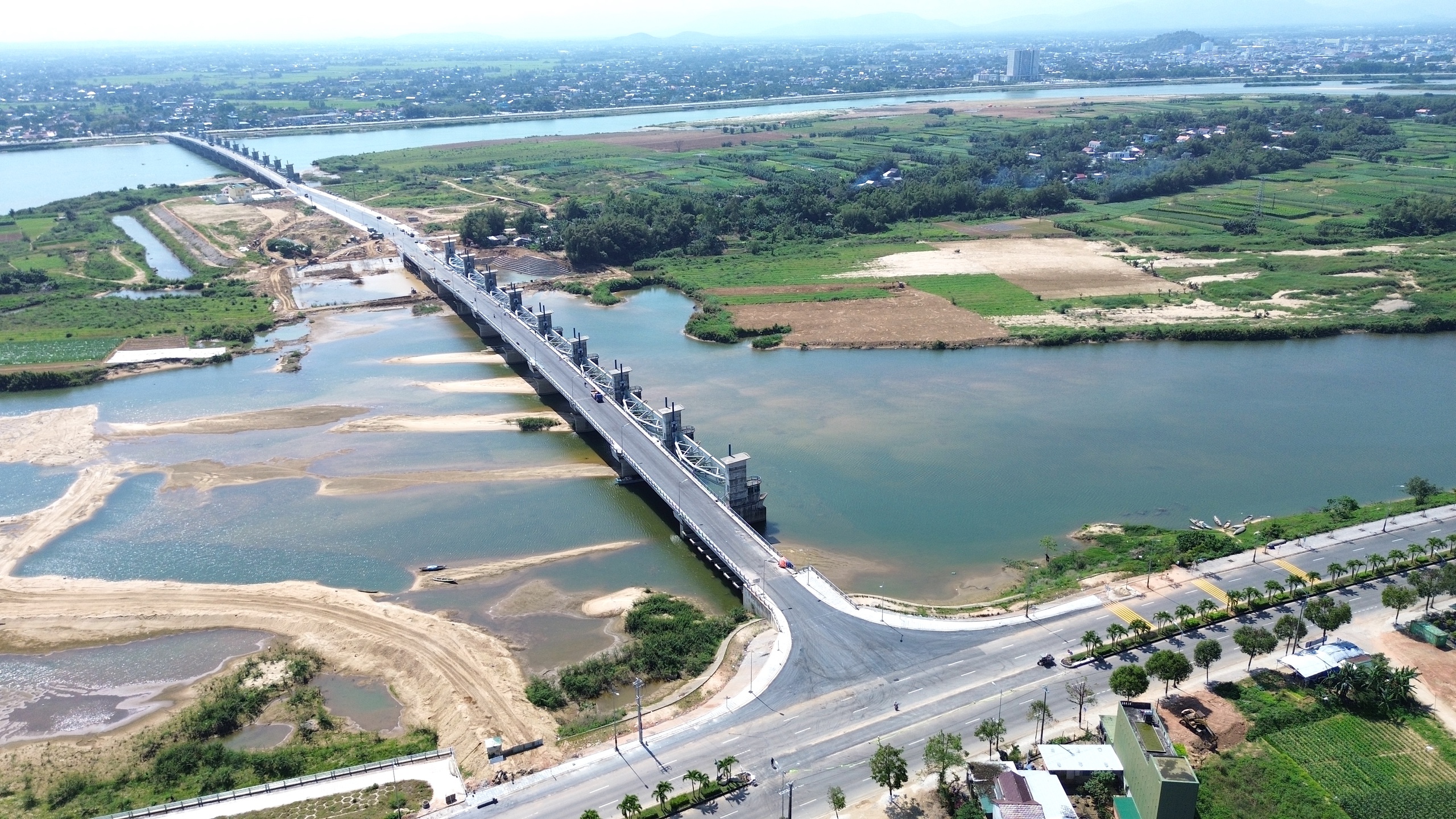 Sẵn s&agrave;ng th&ocirc;ng xe cầu thứ 7 bắc qua s&ocirc;ng Tr&agrave; Kh&uacute;c phục vụ người d&acirc;n đi lại dịp Tết- Ảnh 6.