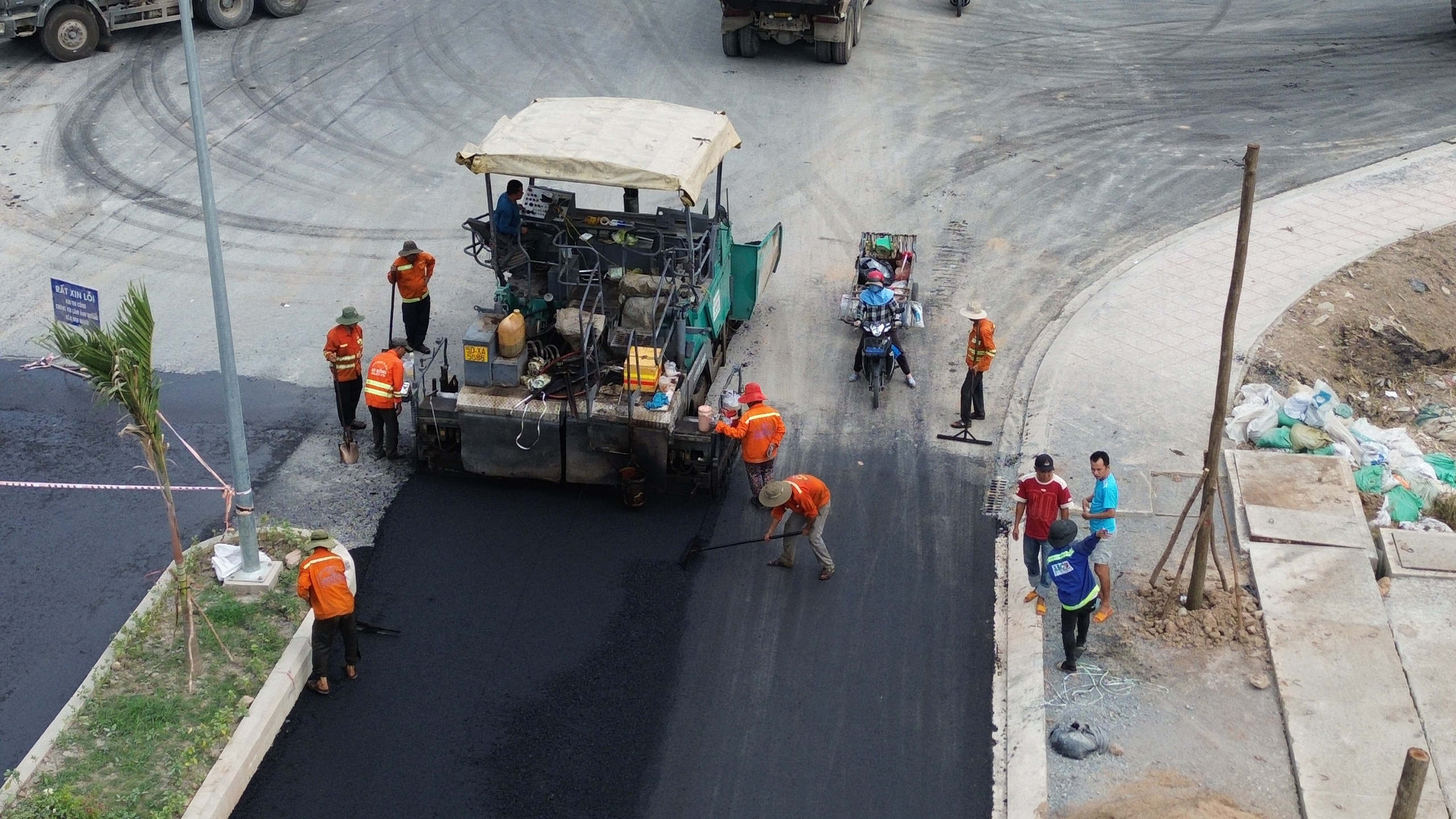 Đồng Th&aacute;p: Th&ocirc;ng xe đường Trần B&aacute; L&ecirc; trước tết Nguy&ecirc;n đ&aacute;n 2026- Ảnh 2.