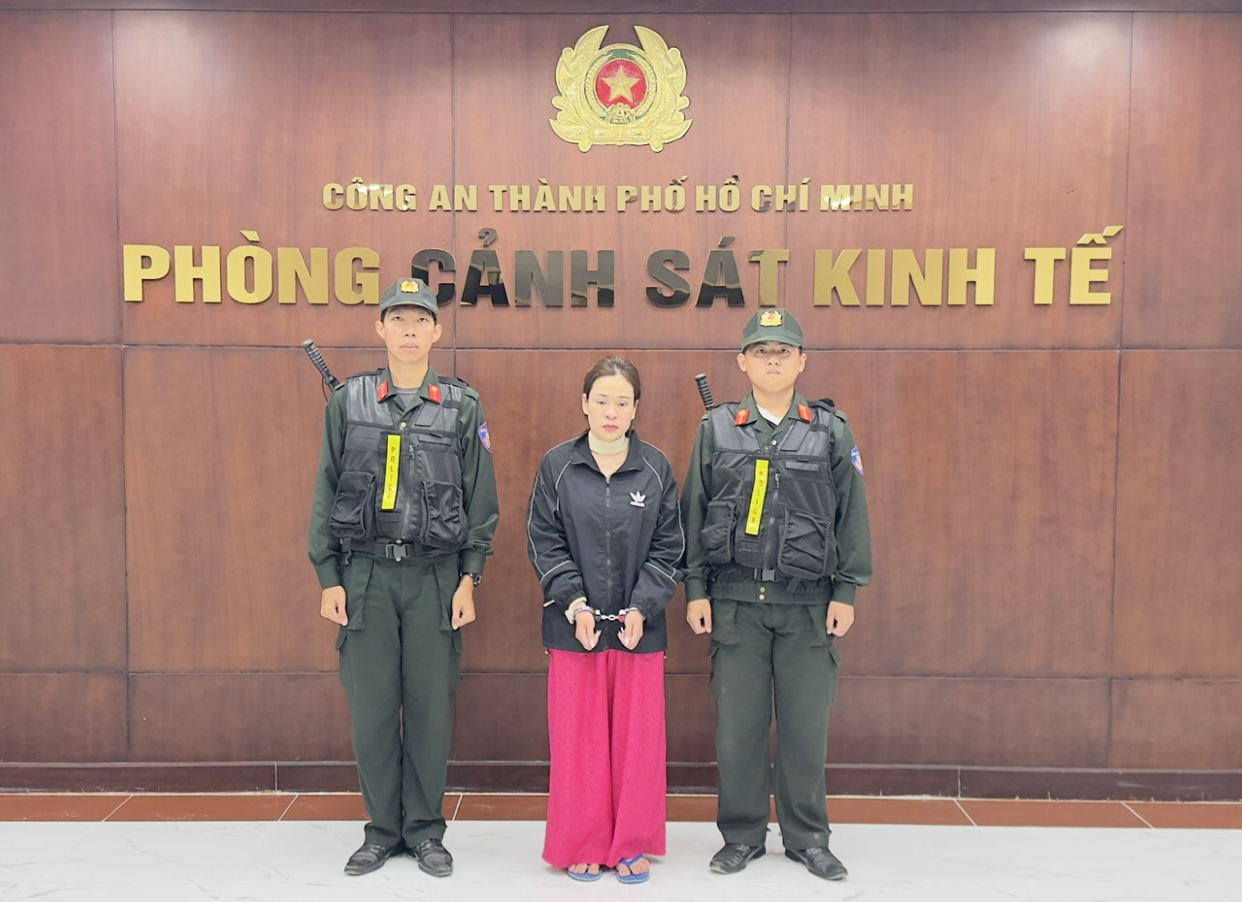 C&ocirc;ng an TP.HCM ph&aacute; đường d&acirc;y mua b&aacute;n h&oacute;a đơn, giao dịch ngh&igrave;n tỷ đồng- Ảnh 1.