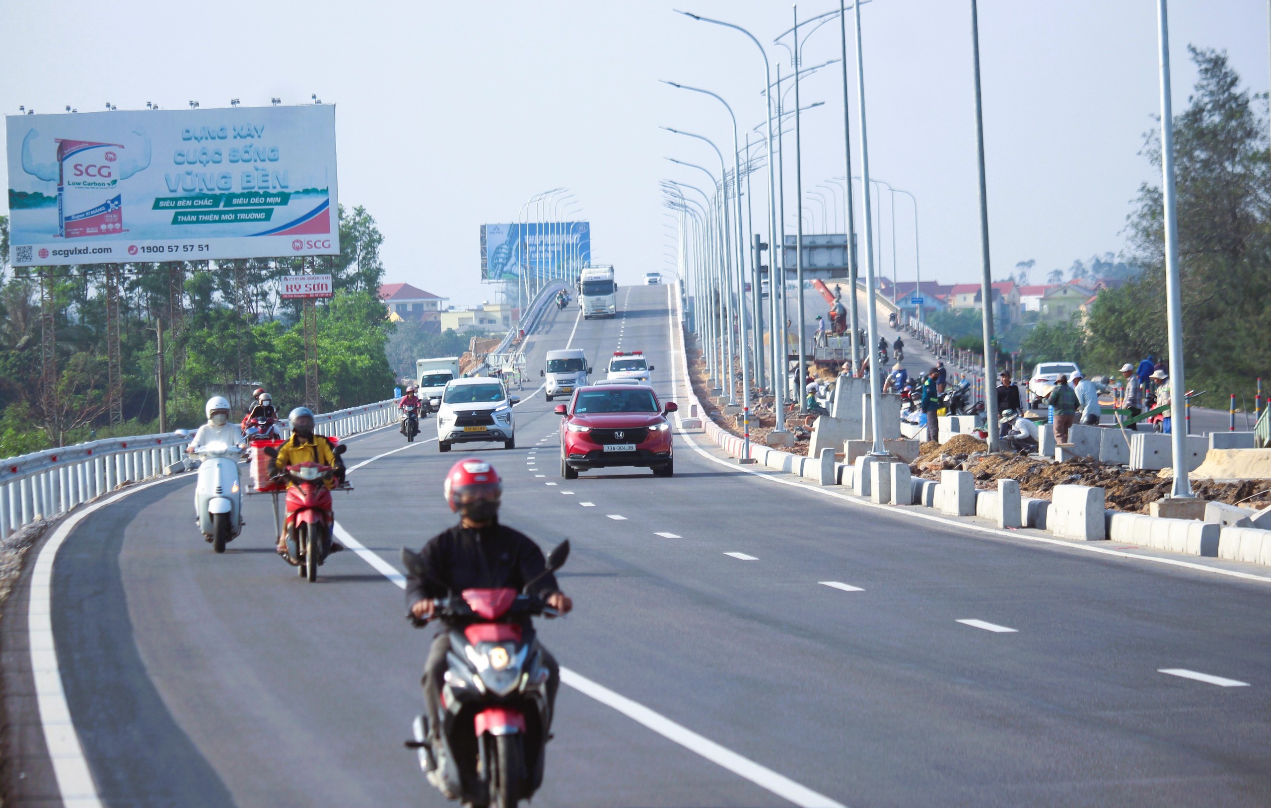 Ho&agrave;n th&agrave;nh mở rộng hai cầu tr&ecirc;n quốc lộ 1 qua Quảng Trị, x&oacute;a điểm nghẽn lưu th&ocirc;ng dịp Tết- Ảnh 12.