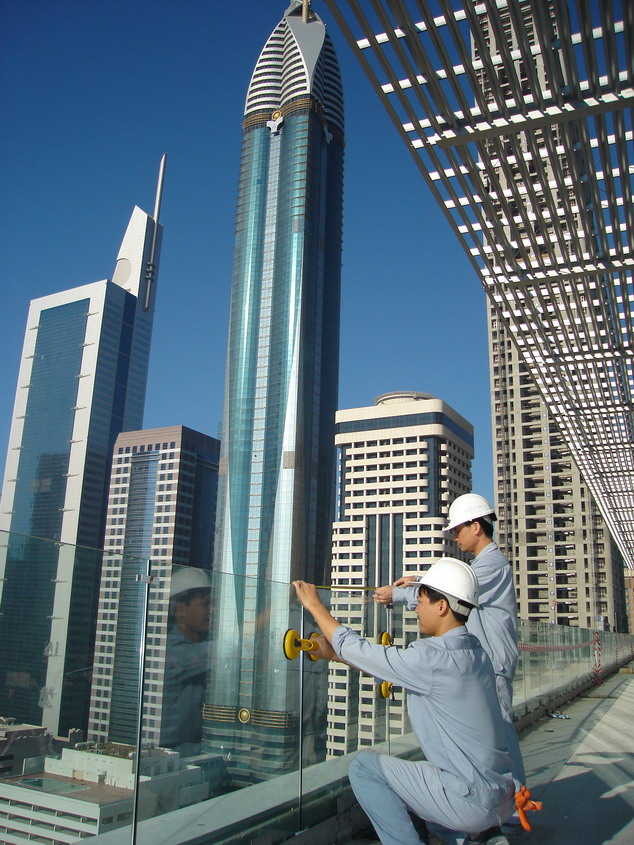 &Aacute;p dụng thuế chống b&aacute;n ph&aacute; gi&aacute; tạm thời k&iacute;nh nổi trong suốt từ Indonesia, Malaysia- Ảnh 1.