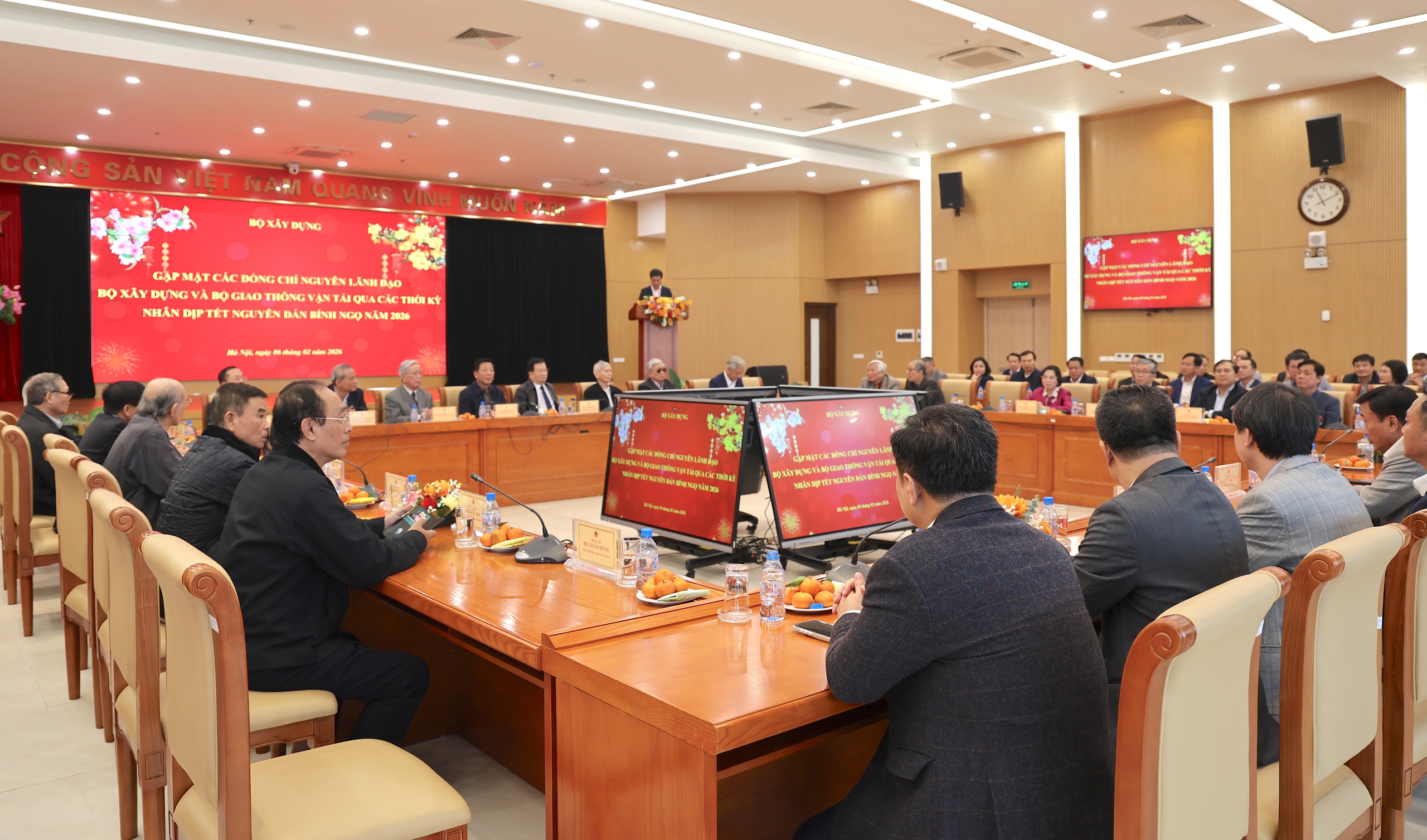 Bộ trưởng Bộ X&acirc;y dựng gặp mặt, ch&uacute;c Tết l&atilde;nh đạo c&aacute;c thời kỳ nh&acirc;n dịp Xu&acirc;n B&iacute;nh Ngọ 2026- Ảnh 4.
