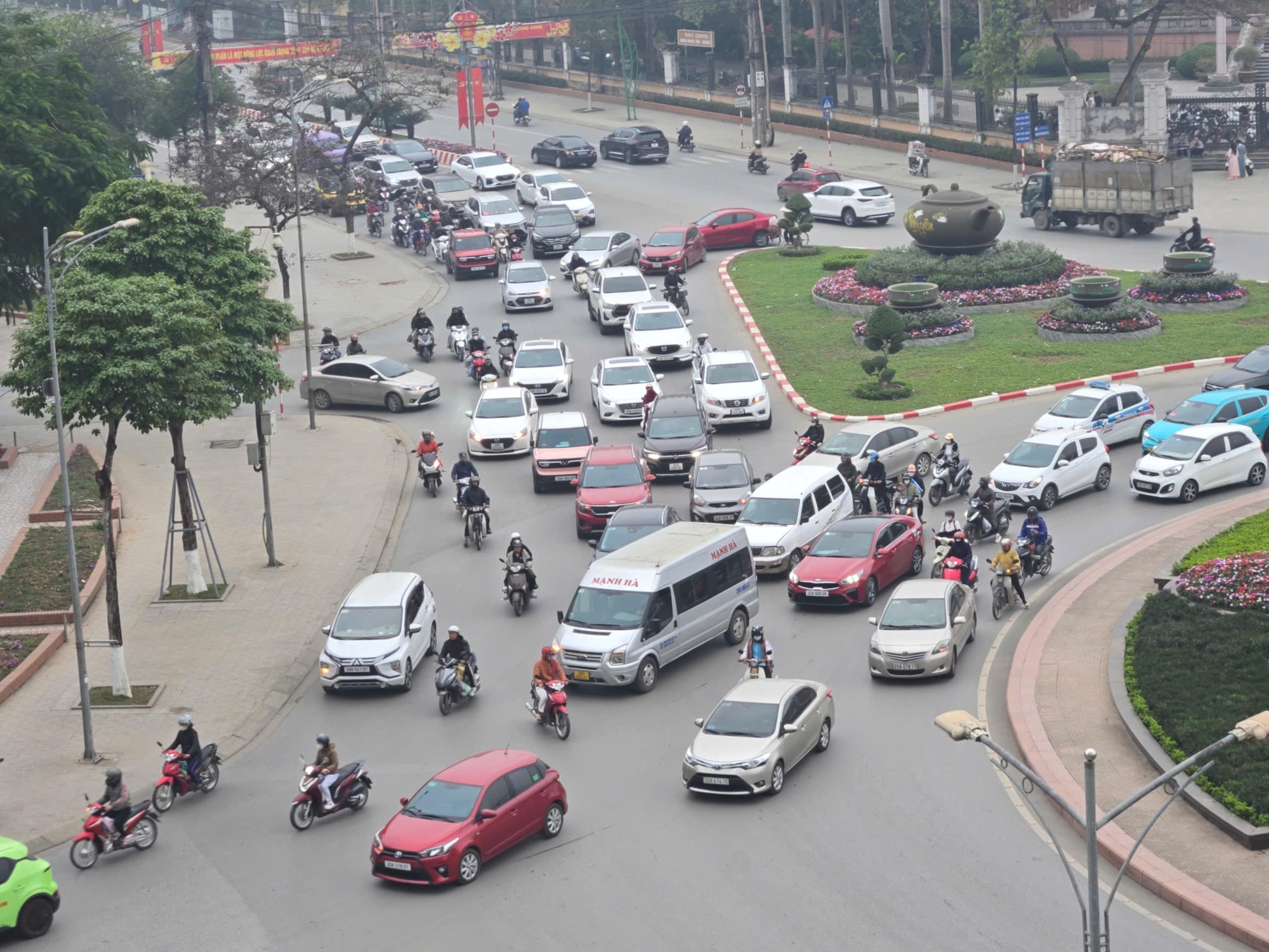 Thái Nguyên tìm lời giải cho bài toán ùn tắc đô thị- Ảnh 5. Thái Nguyên tìm lời giải cho bài toán ùn tắc đô thị- Ảnh 5.