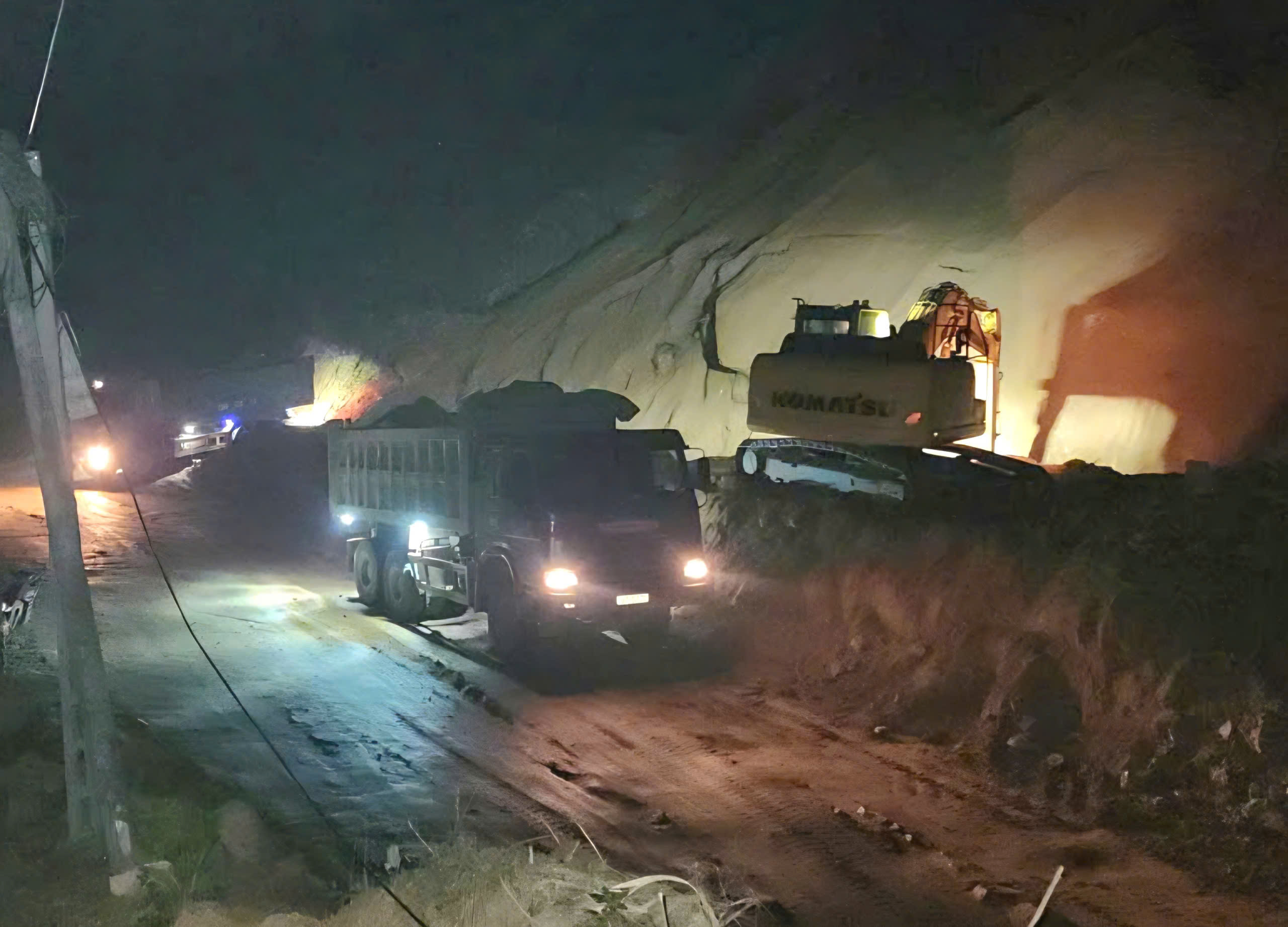 Thi c&ocirc;ng xuy&ecirc;n đ&ecirc;m những ng&agrave;y cận Tết tr&ecirc;n tuyến đường kết nối L&agrave;o Cai - Lai Ch&acirc;u- Ảnh 7.