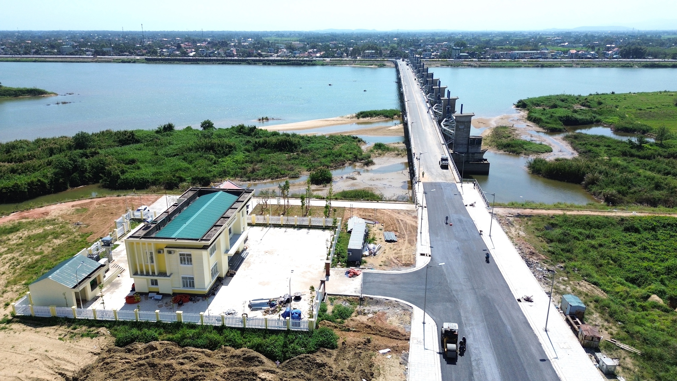 Sẵn s&agrave;ng th&ocirc;ng xe cầu thứ 7 bắc qua s&ocirc;ng Tr&agrave; Kh&uacute;c phục vụ người d&acirc;n đi lại dịp Tết- Ảnh 9.