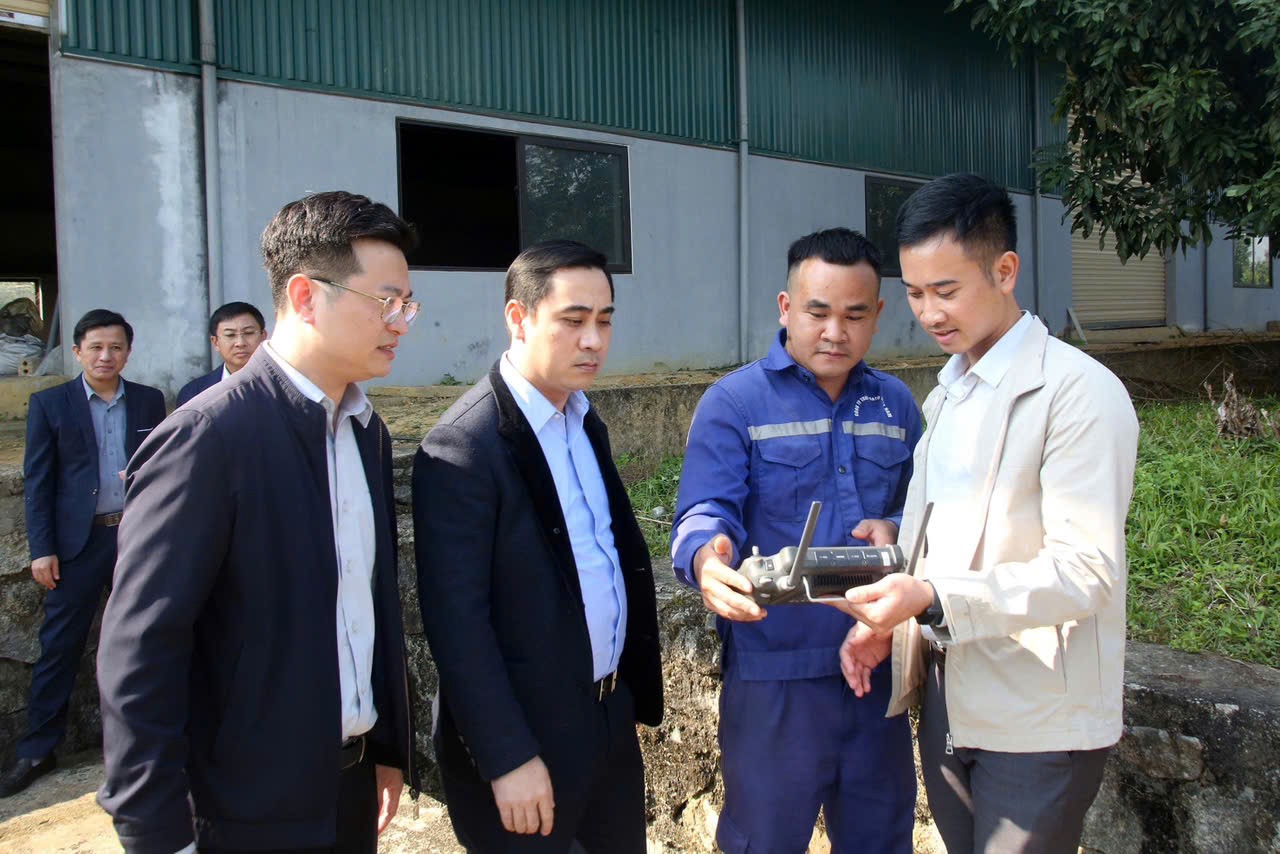 H&agrave; Tĩnh: Nỗ lực đổi mới tư duy trong việc &ldquo;ứng dụng c&ocirc;ng nghệ&rdquo; sang &ldquo;tạo ra gi&aacute; trị&rdquo;- Ảnh 2.