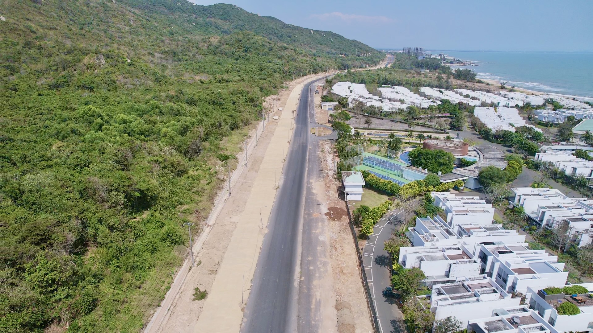 Gần 77km đại lộ ven biển Vũng Tàu - Bình Thuận dần thay "áo mới"- Ảnh 17. Gần 77km đại lộ ven biển Vũng Tàu - Bình Thuận dần thay "áo mới"- Ảnh 17.