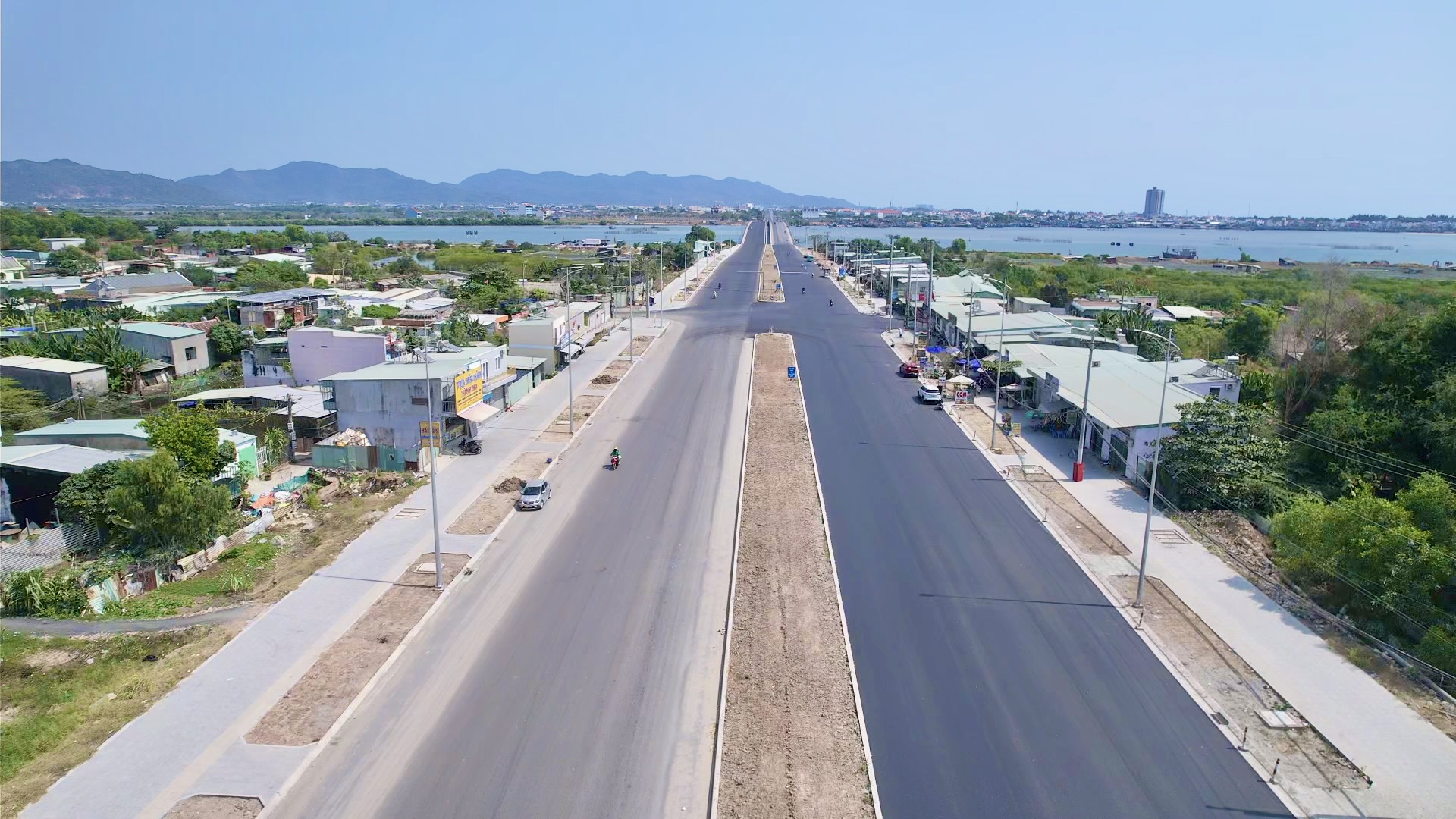 Gần 77km đại lộ ven biển Vũng Tàu - Bình Thuận dần thay "áo mới"- Ảnh 8. Gần 77km đại lộ ven biển Vũng Tàu - Bình Thuận dần thay "áo mới"- Ảnh 8.