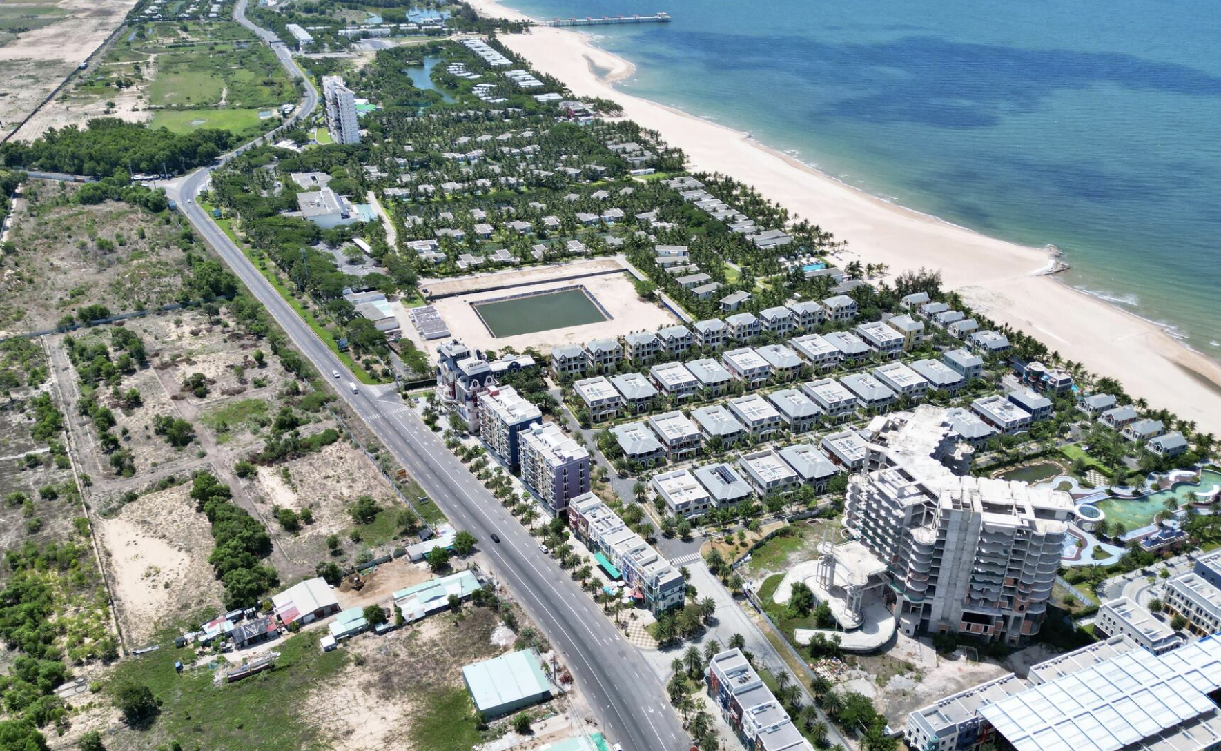 Gần 77km đại lộ ven biển Vũng Tàu - Bình Thuận dần thay "áo mới"- Ảnh 15. Gần 77km đại lộ ven biển Vũng Tàu - Bình Thuận dần thay "áo mới"- Ảnh 15.