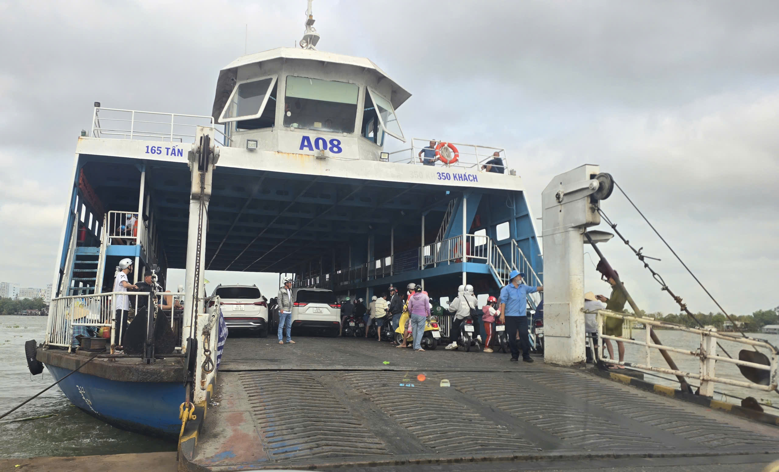 C&aacute;c bến ph&agrave; An Giang vận h&agrave;nh hết c&ocirc;ng suất trong cao điểm Tết B&iacute;nh Ngọ- Ảnh 3.