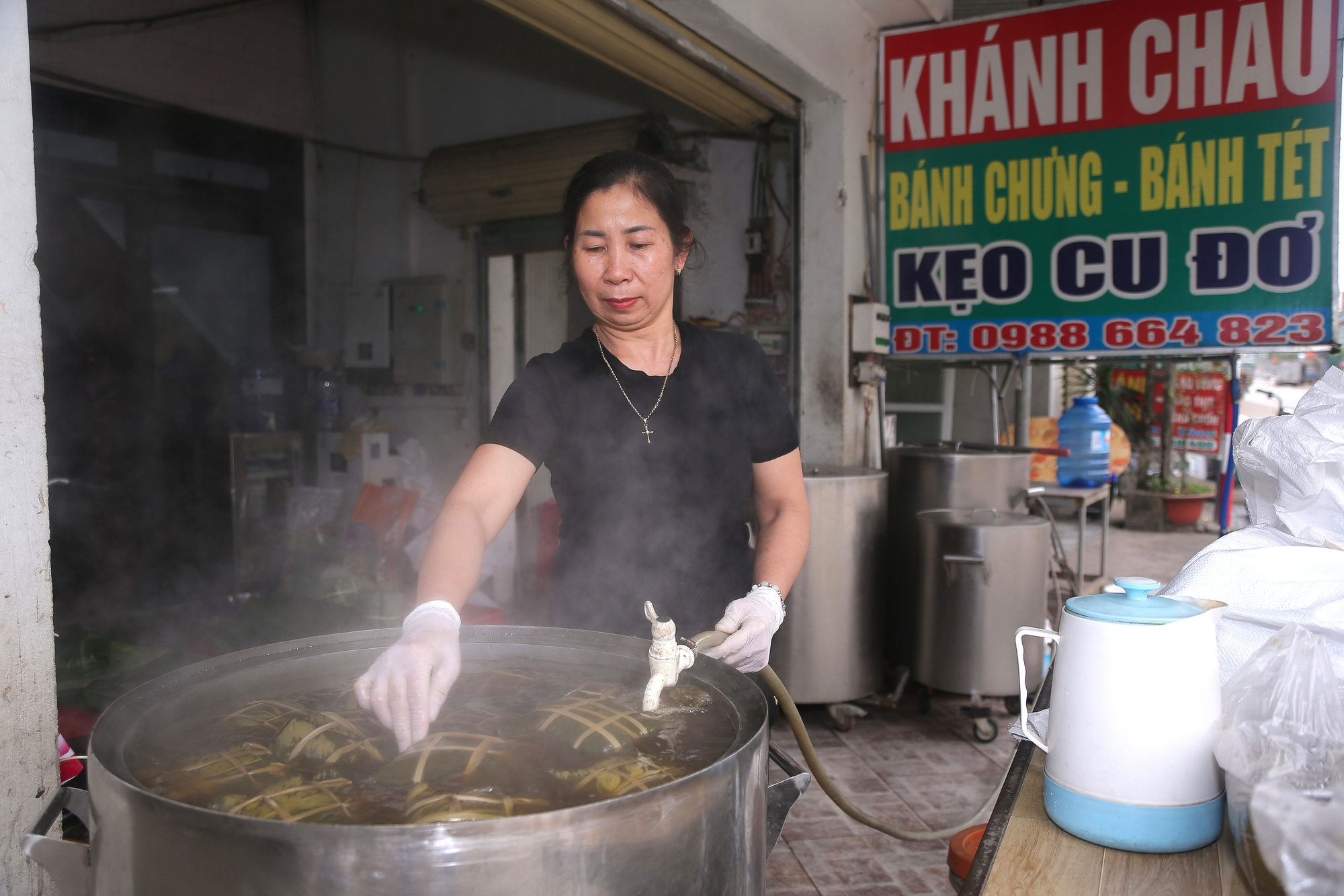 L&agrave;ng b&aacute;nh chưng gần trăm tuổi xứ Nghệ rộn r&agrave;ng v&agrave;o vụ Tết- Ảnh 3.