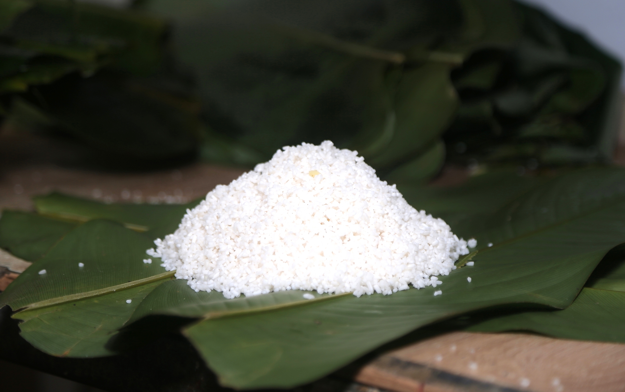 L&agrave;ng b&aacute;nh chưng gần trăm tuổi xứ Nghệ rộn r&agrave;ng v&agrave;o vụ Tết- Ảnh 8.