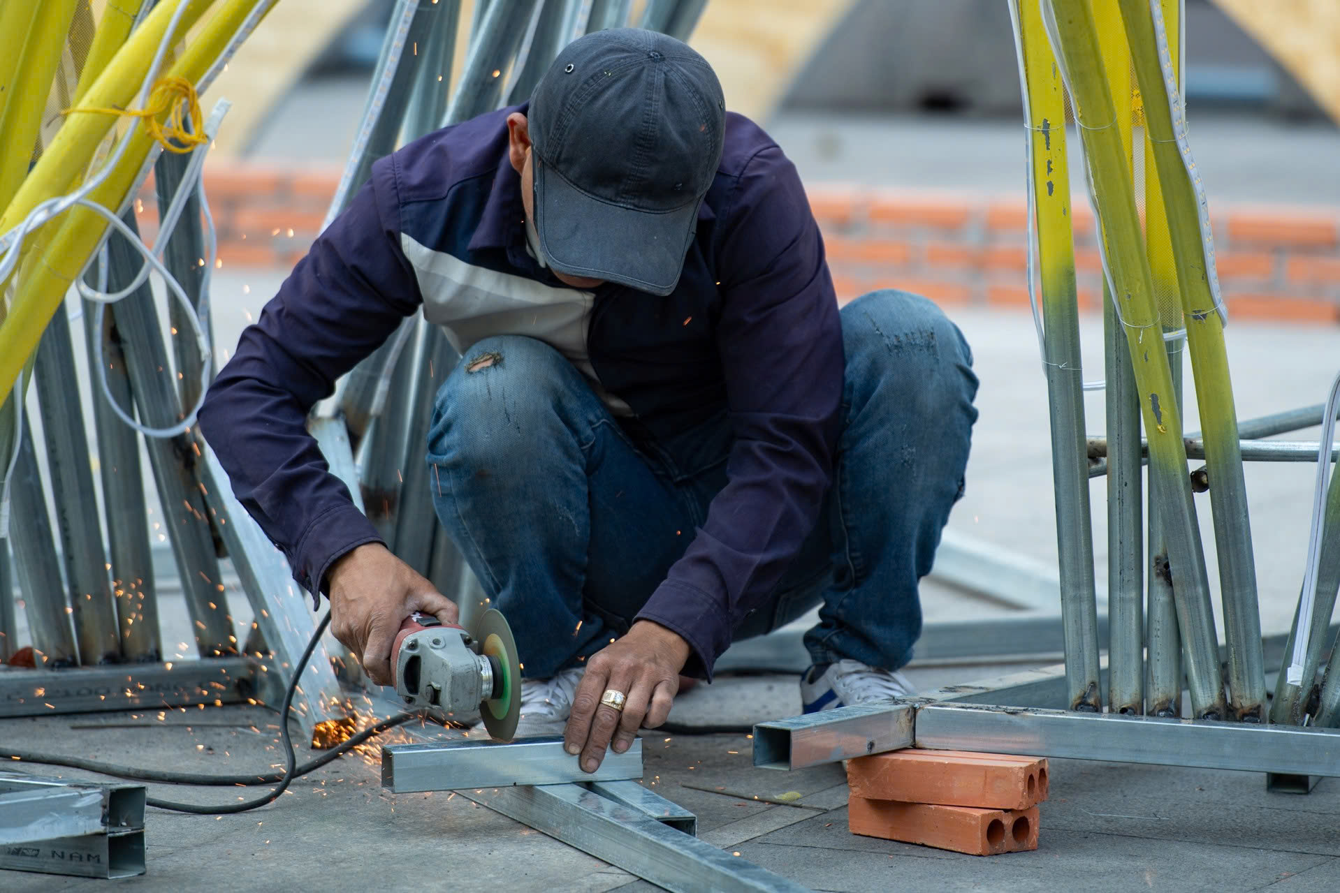 Ngựa Th&aacute;nh Gi&oacute;ng đ&atilde; &ldquo;cất v&oacute;&rdquo; giữa đường hoa Nguyễn Huệ- Ảnh 13.