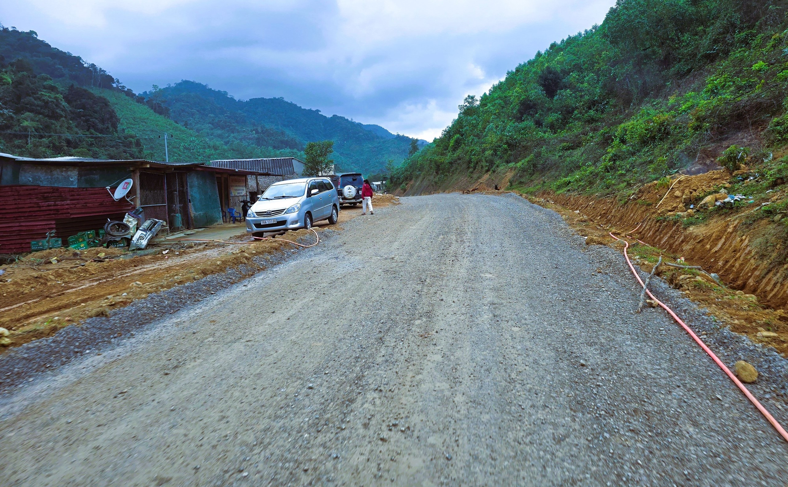 Cận cảnh tuyến nối hai nhánh đường Hồ Chí Minh vừa được lùi hạn hoàn thành sang 2026- Ảnh 6. Cận cảnh tuyến nối hai nhánh đường Hồ Chí Minh vừa được lùi hạn hoàn thành sang 2026- Ảnh 6.